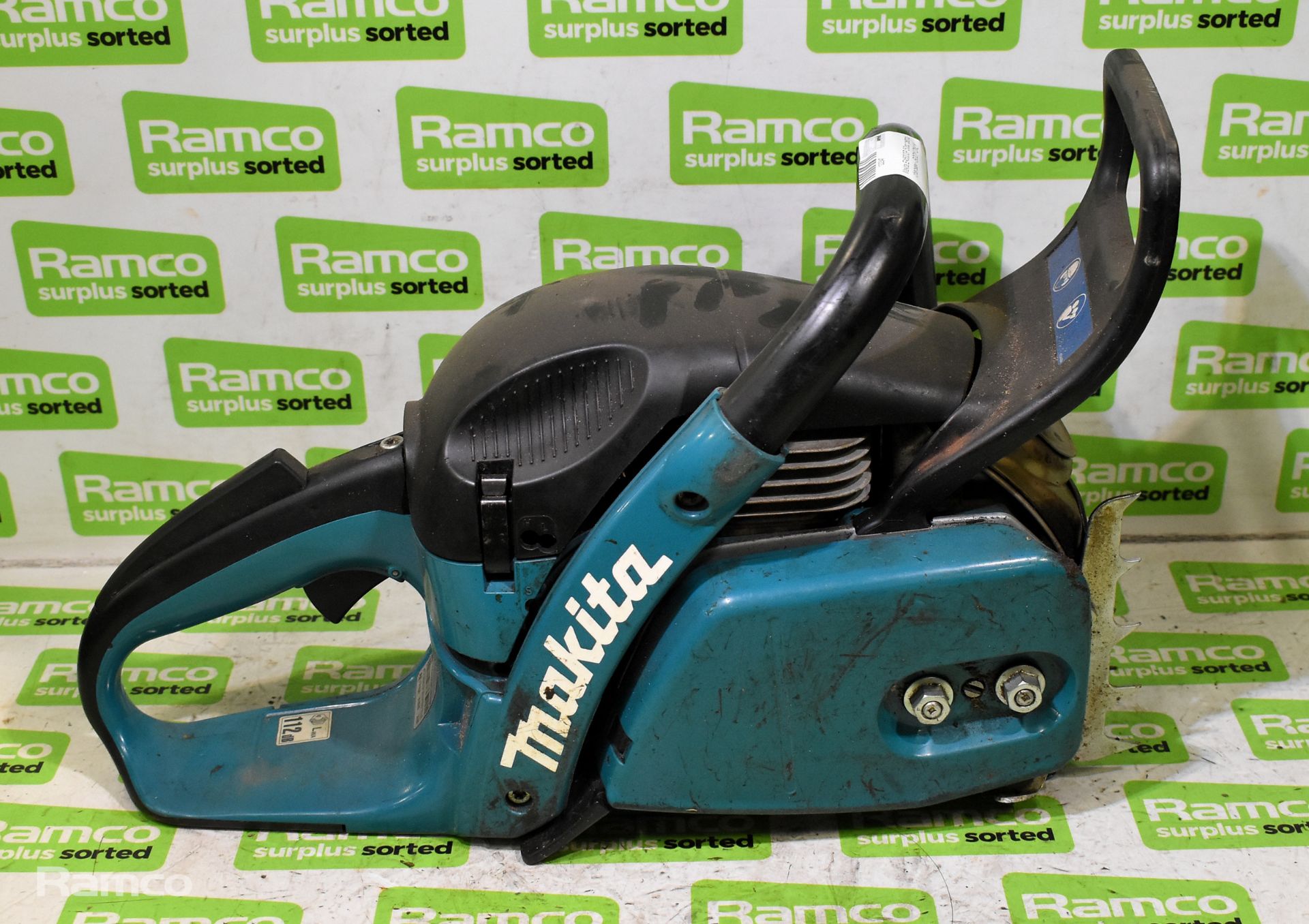 3x Makita DCS5030 50cc petrol chainsaw - BODIES ONLY - AS SPARES AND REPAIRS, 1x Makita EA5000P - Image 13 of 22