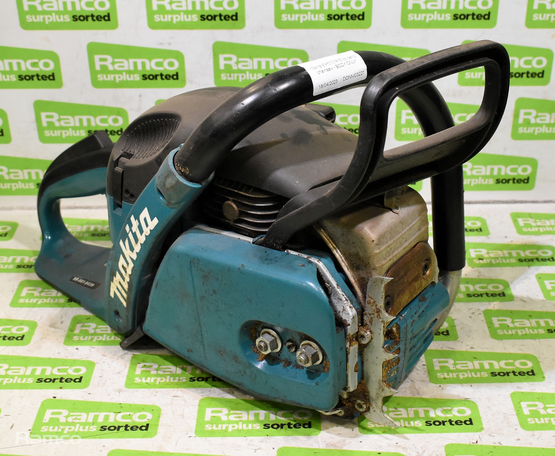 4x Makita DCS5030 50cc petrol chainsaw - BODIES ONLY - AS SPARES AND REPAIRS - Image 18 of 21