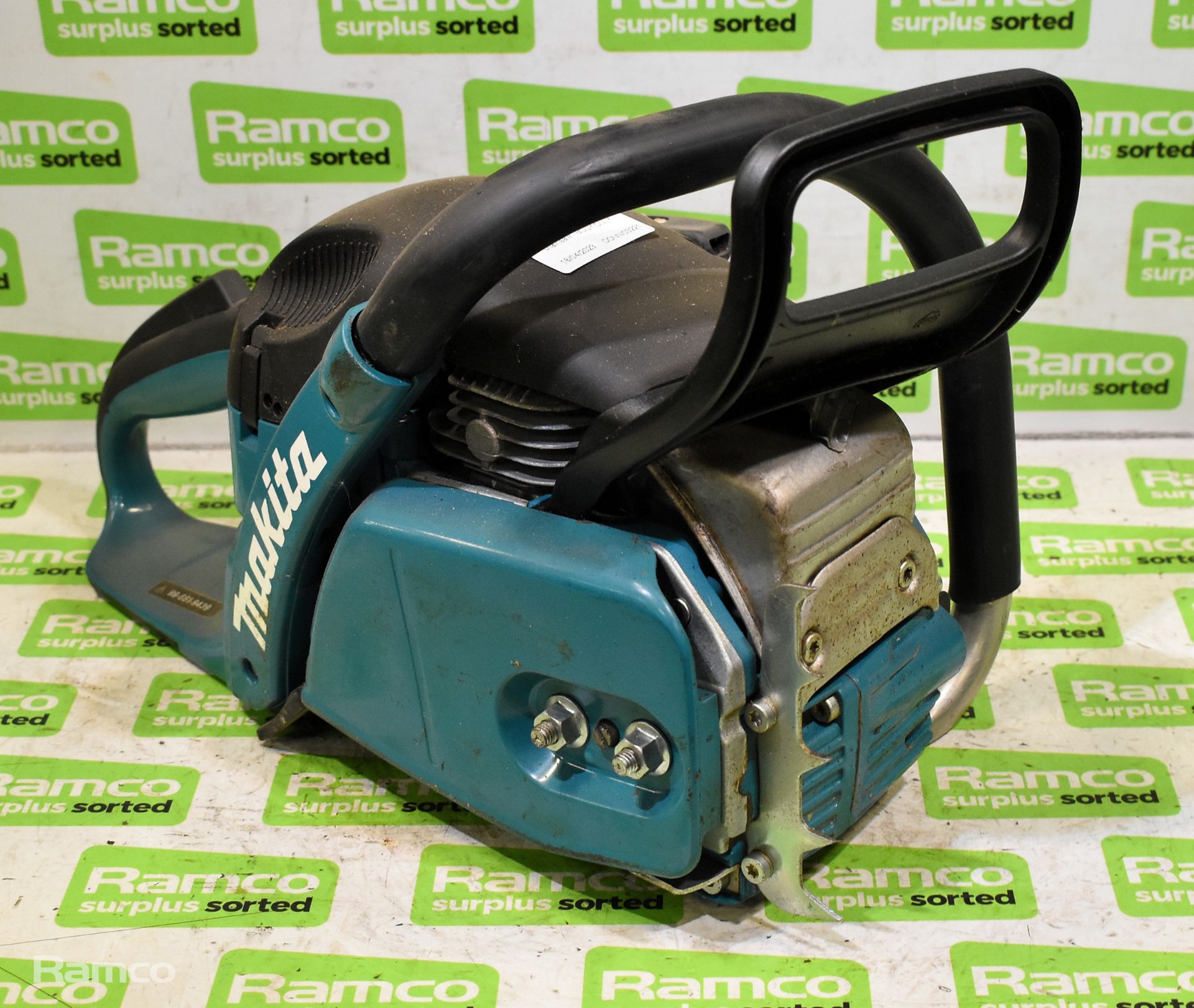 6x Makita DCS5030 50cc petrol chainsaw - BODIES ONLY - AS SPARES & REPAIRS - Image 5 of 33