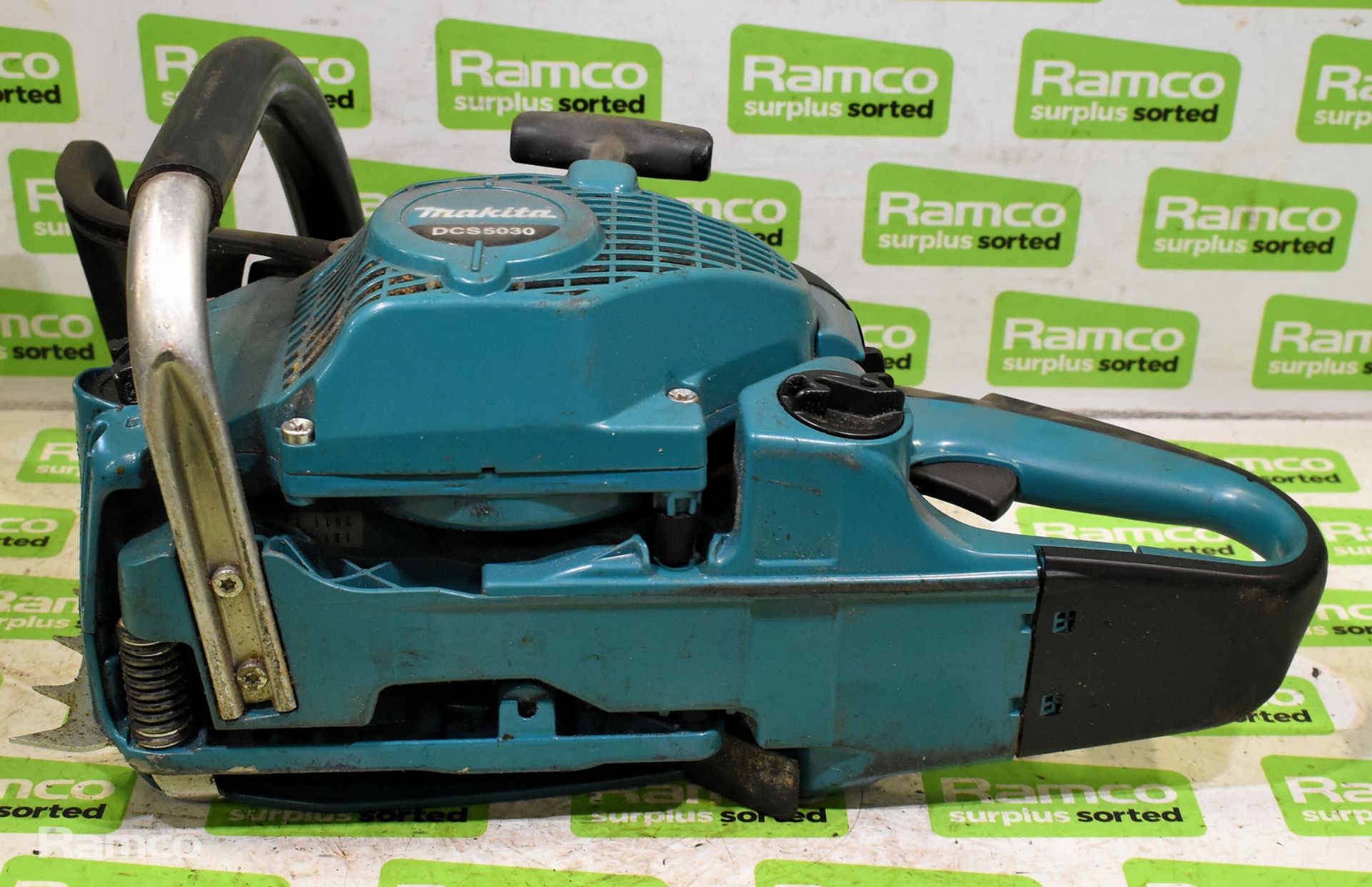 6x Makita DCS5030 50cc petrol chainsaw - BODIES ONLY - AS SPARES & REPAIRS - Image 13 of 33