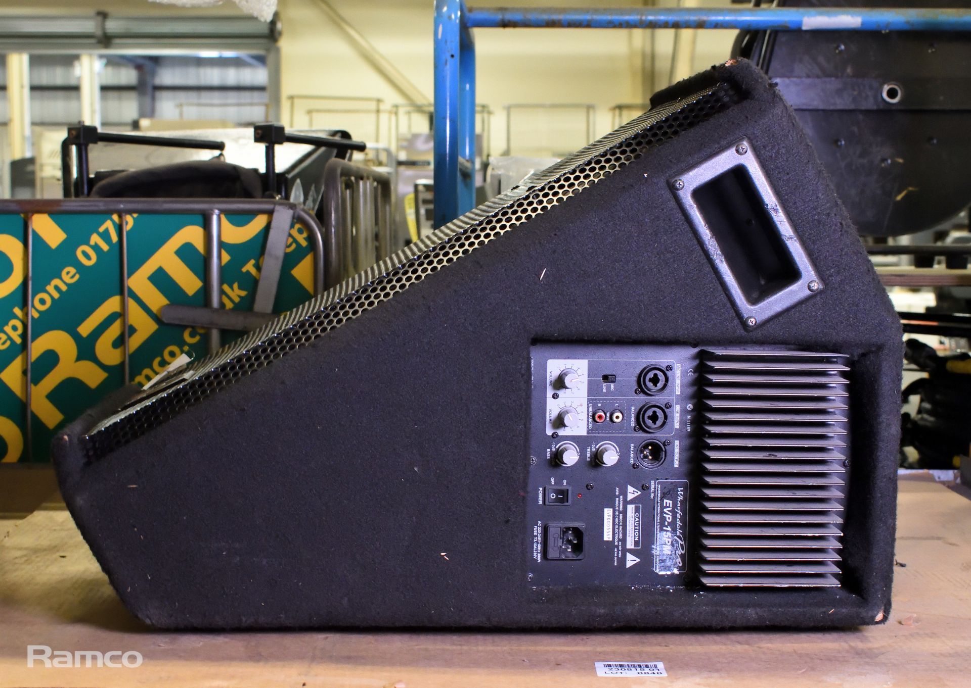 2x Wharfedale Pro EVP-15PM active stage floor monitor speakers - W 450 x D 660 x H 460 mm - Bild 6 aus 8