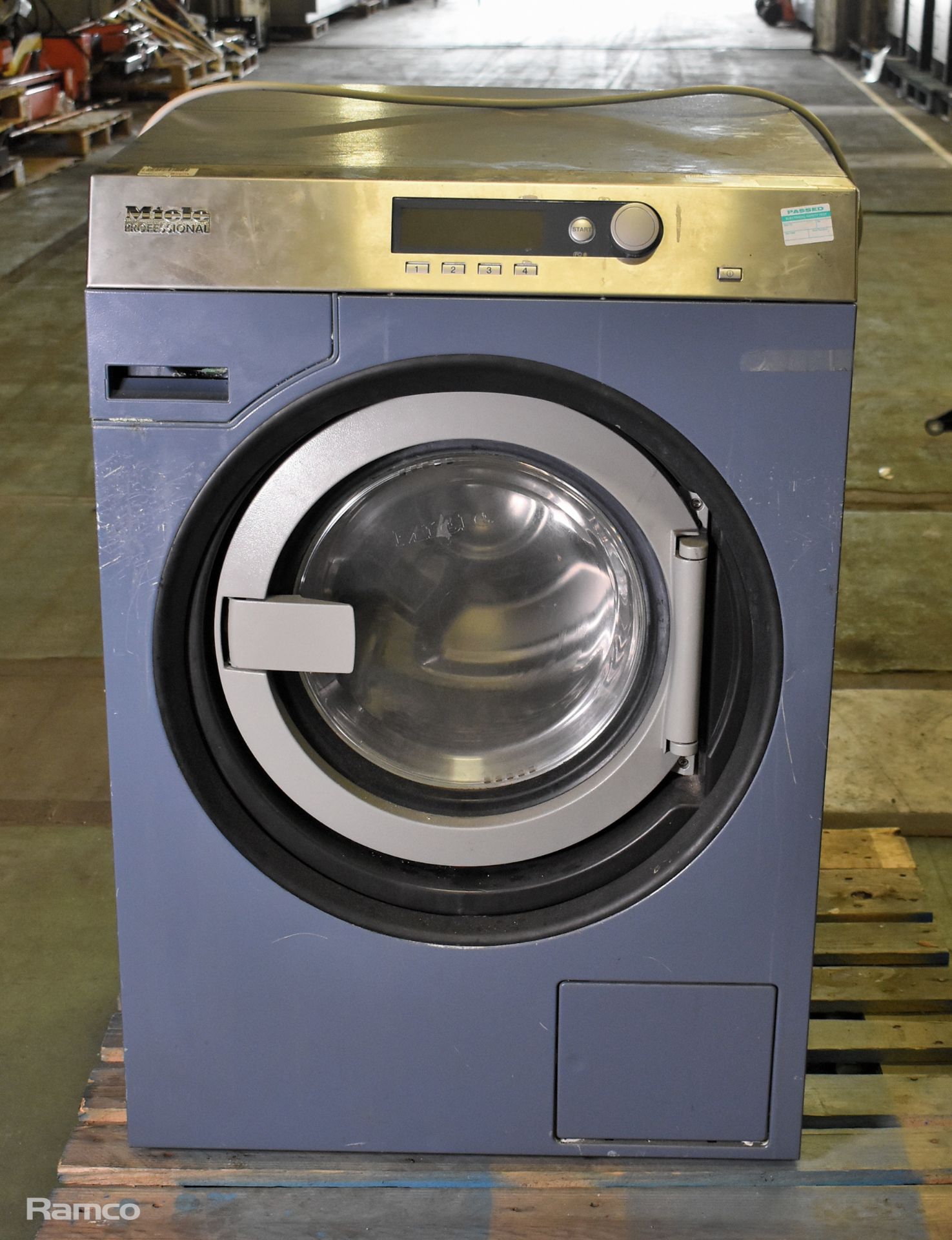 Miele Profesional washing machine W 700 x H 840 x D 1050 mm