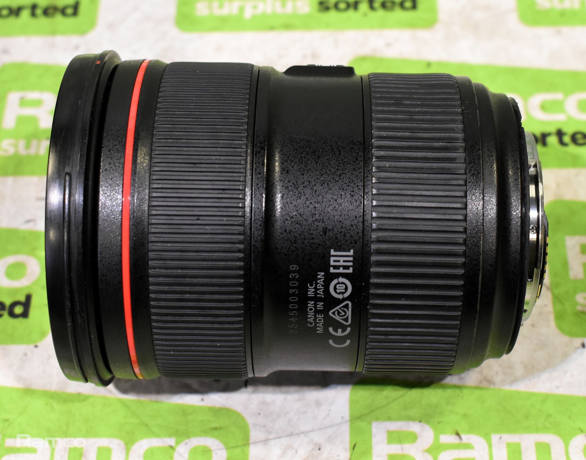 Canon Ultrasonic zoom lens EF 24 - 70mm 1:2.8 L II USM with bag - Bild 4 aus 9