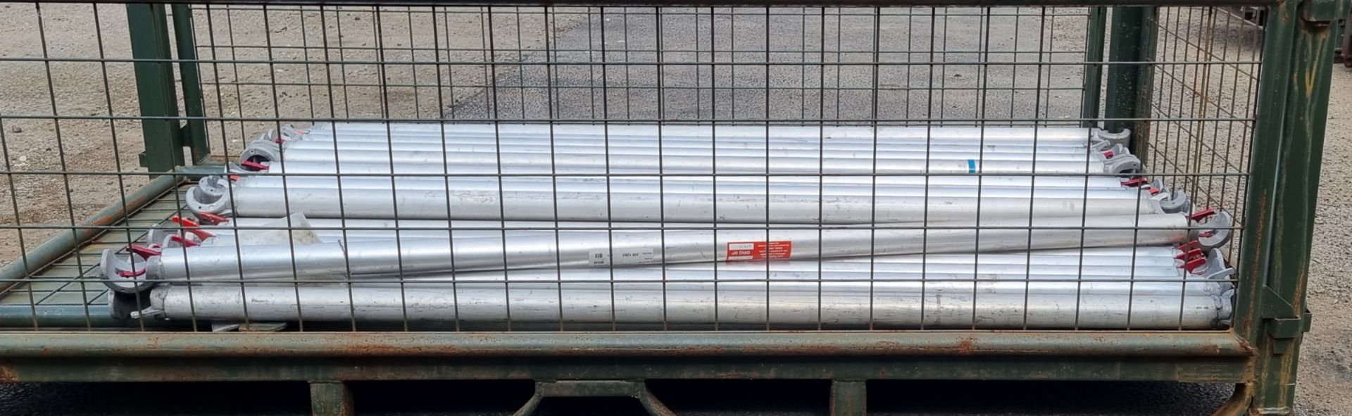 28 x Aluminium scaffold horizontal / diagonal brace