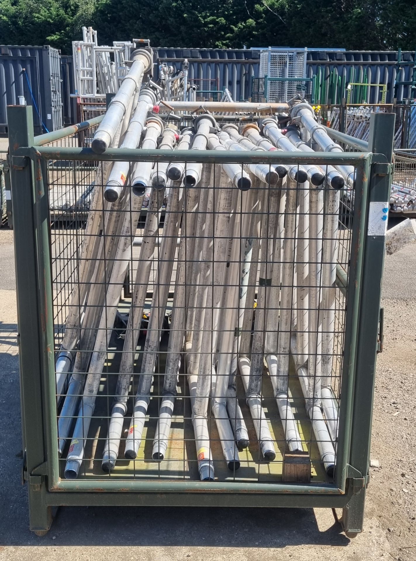 14 x 3 Rung aluminium scaffold frame with wheels - Image 2 of 5