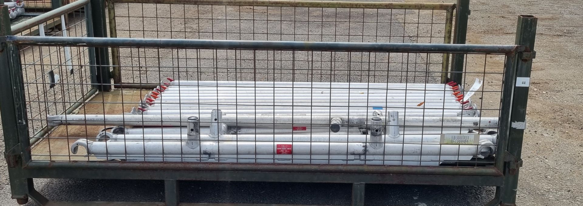 17 x Aluminium scaffold horizontal / diagonal brace & section