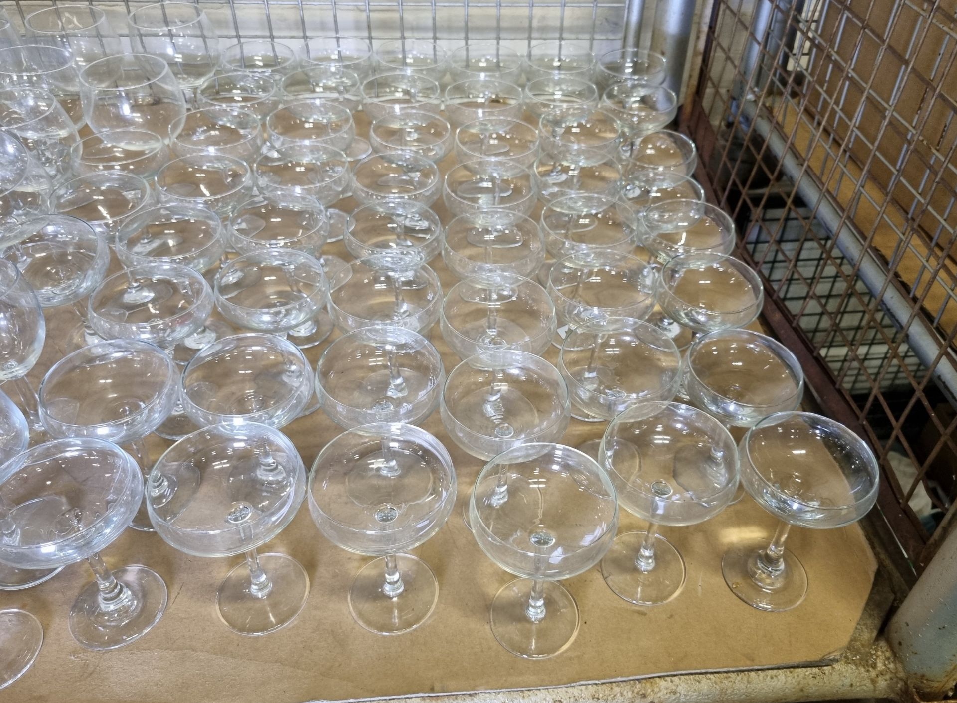 Glassware - martini, wine & flute glasses - Unknown quantity - Image 5 of 6