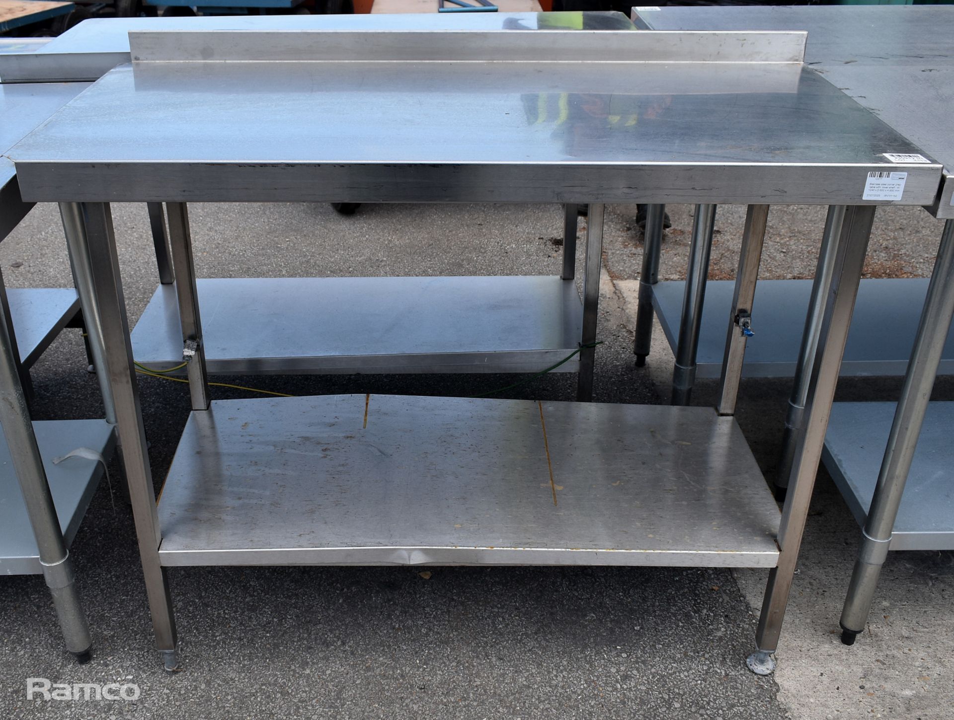 Stainless steel corner prep table with lower shelf - W 1240 x D 600 x H 930mm