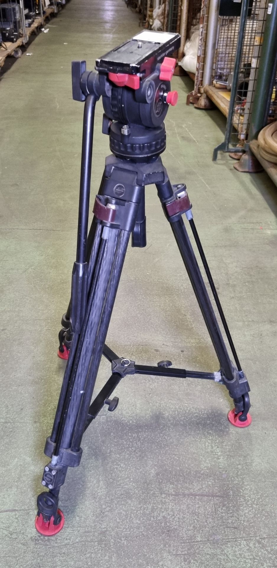 Sachtler Speed Lock 75 tripod with DV4 II head - max load: 95kg - max height: 161cm