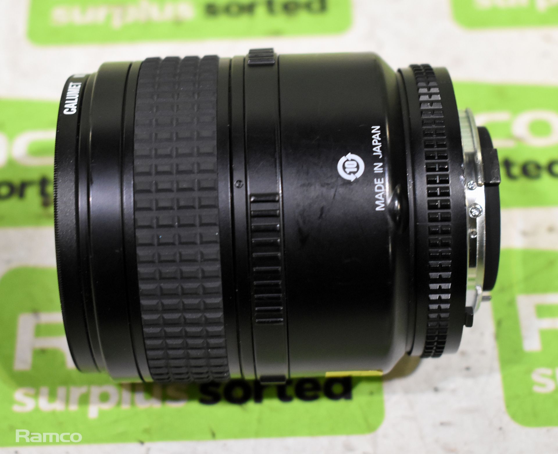 Nikon AF Micro Nikkor 60mm f/2.8D lens with Calumet MC UV 62mm filter - Bild 4 aus 7