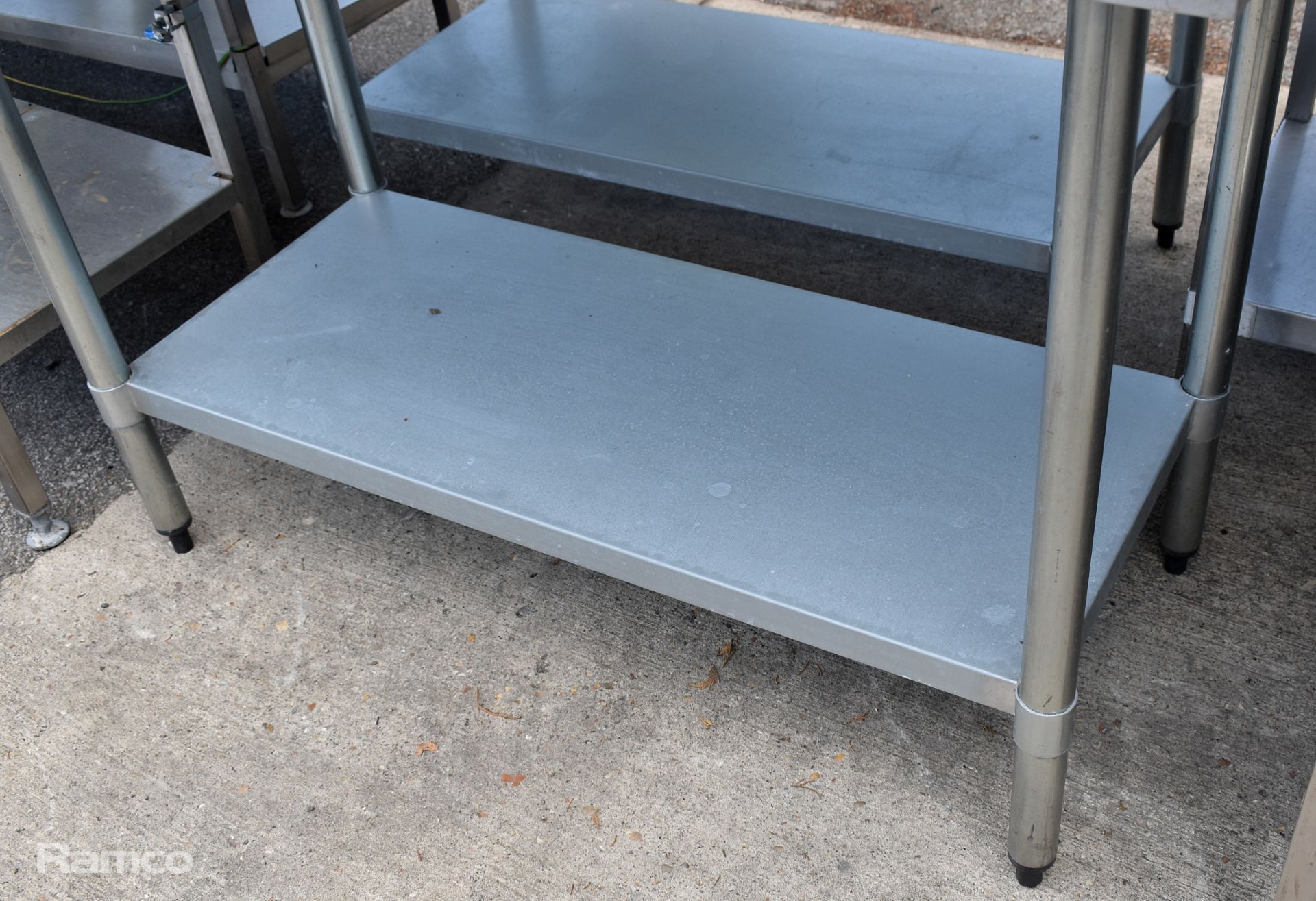Vogue stainless steel prep table with lower shelf - W 1200 x D 600 x H 900mm - Image 2 of 3