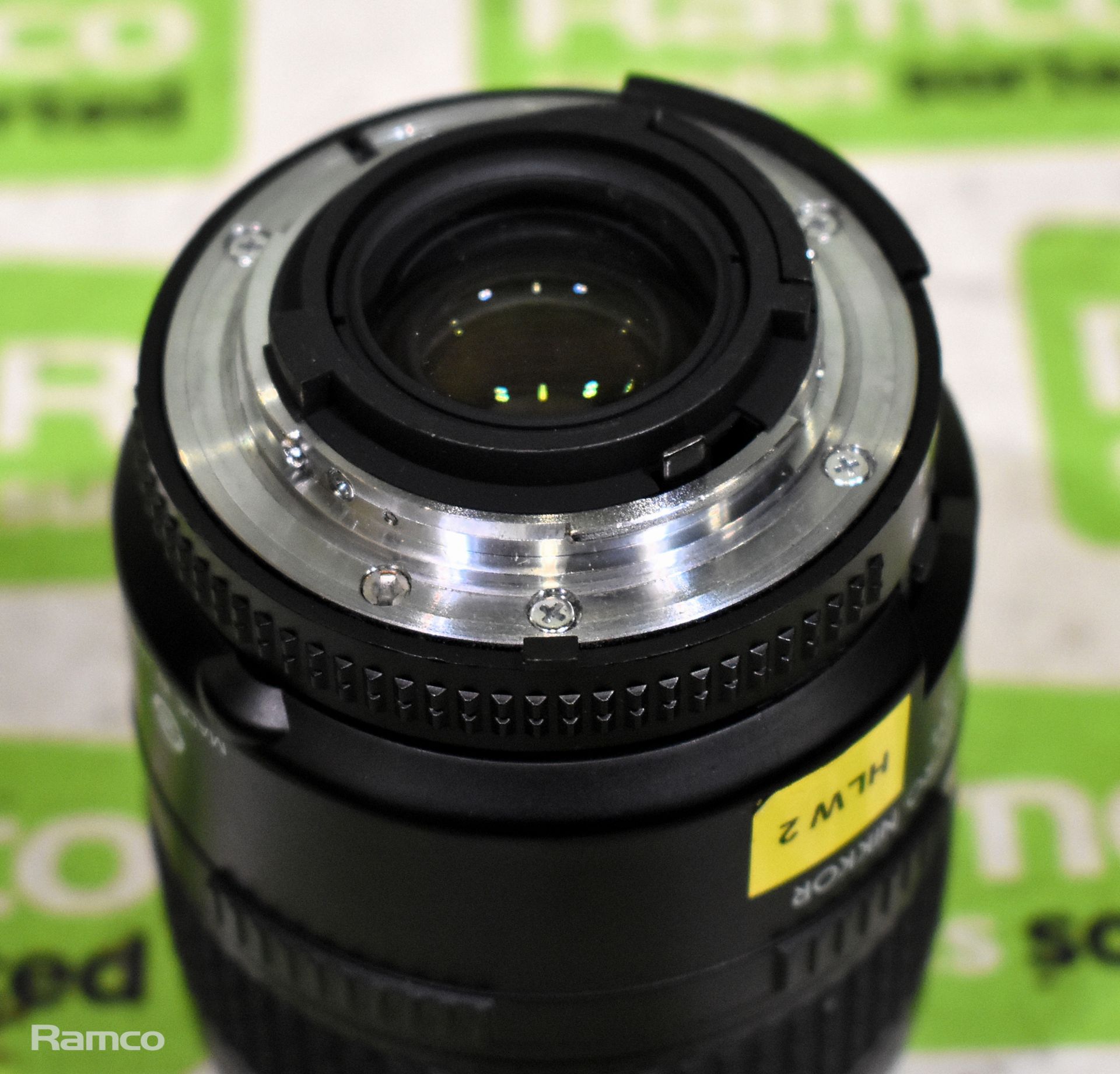Nikon AF Micro Nikkor 60mm f/2.8D lens with Calumet MC UV 62mm filter - Bild 5 aus 7