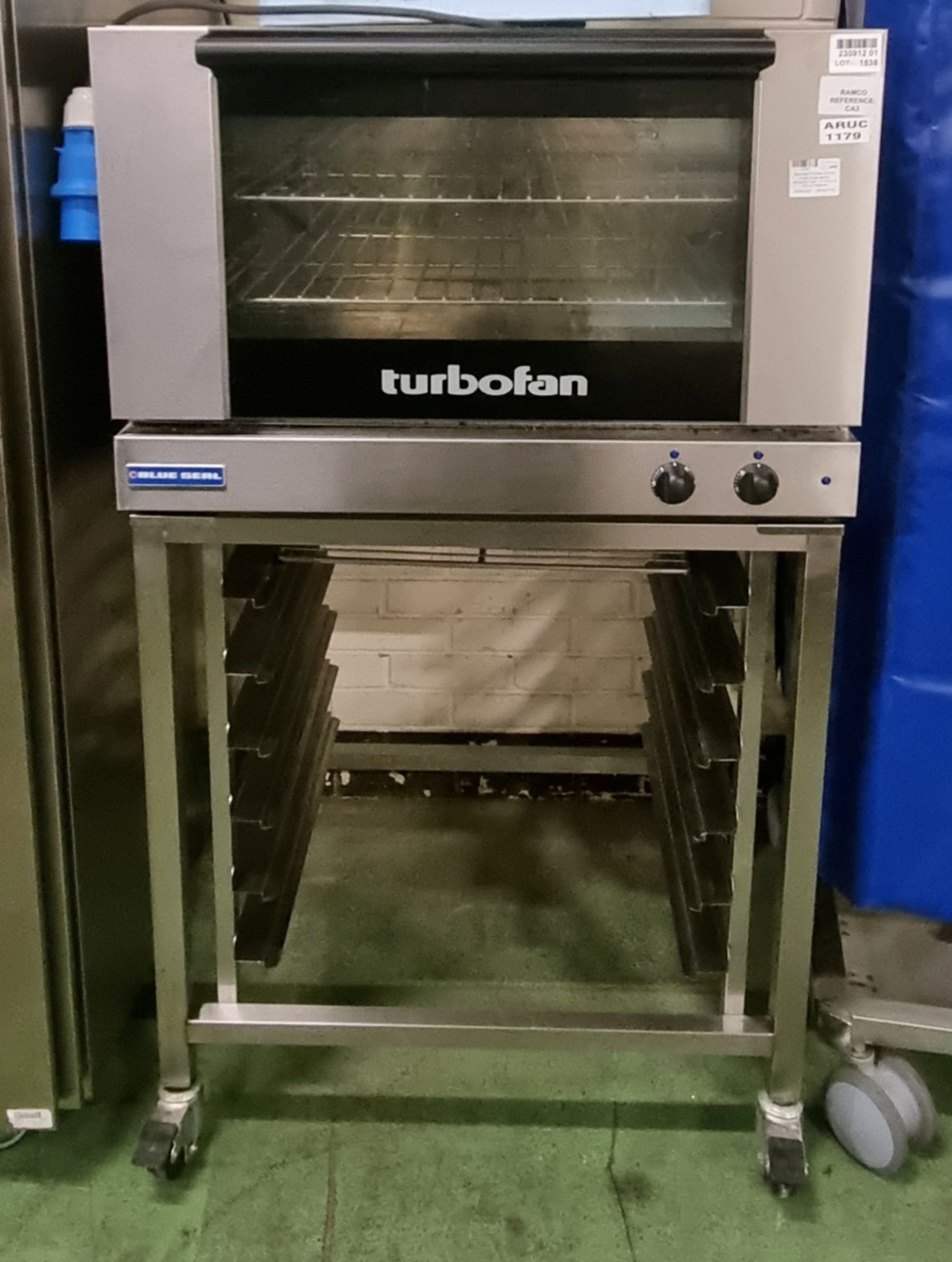 Blue Seal Turbofan E27M2 single phase electric convection oven - W 810 x D 725 x H 1420mm