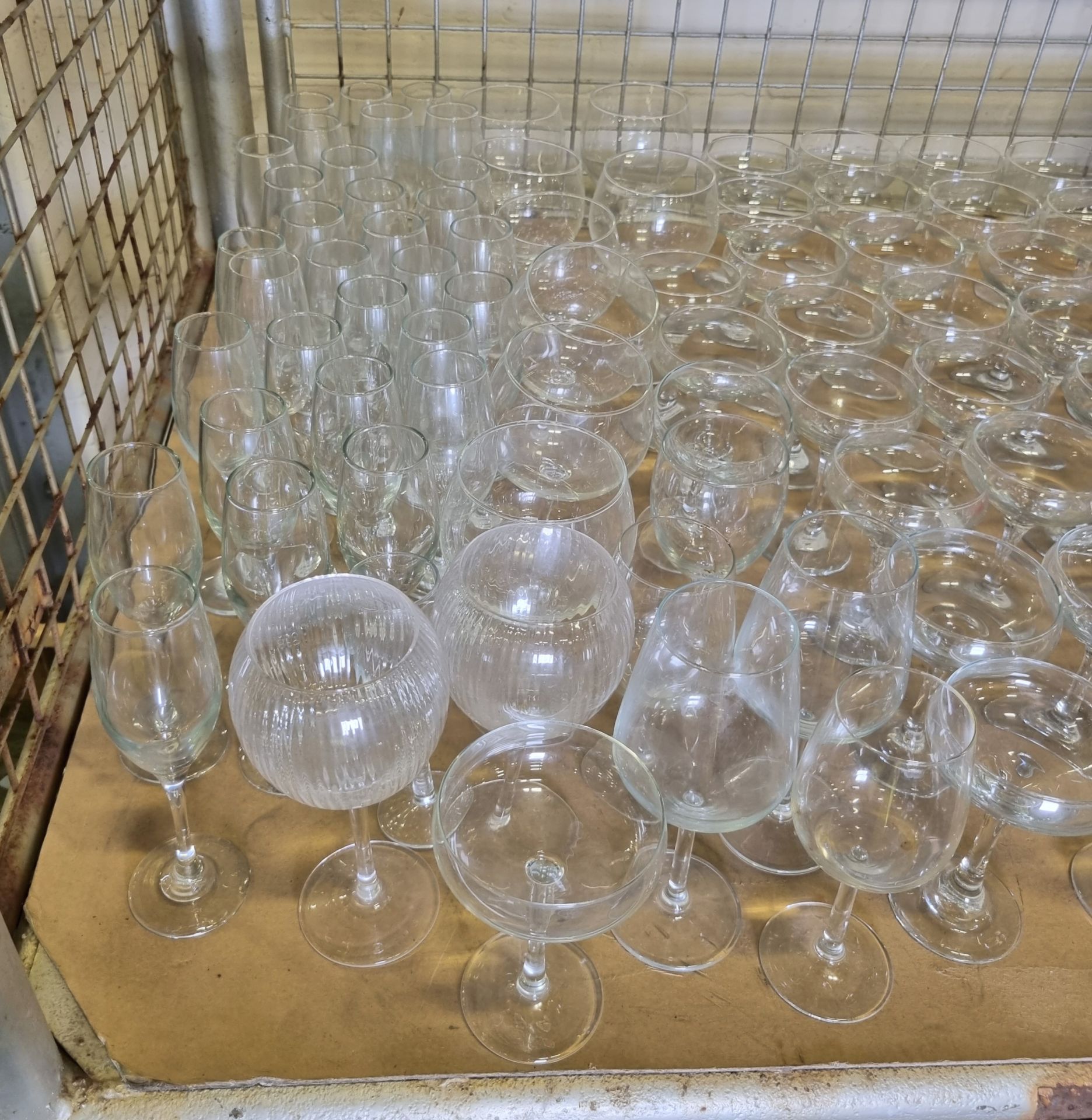 Glassware - martini, wine & flute glasses - Unknown quantity - Image 6 of 6
