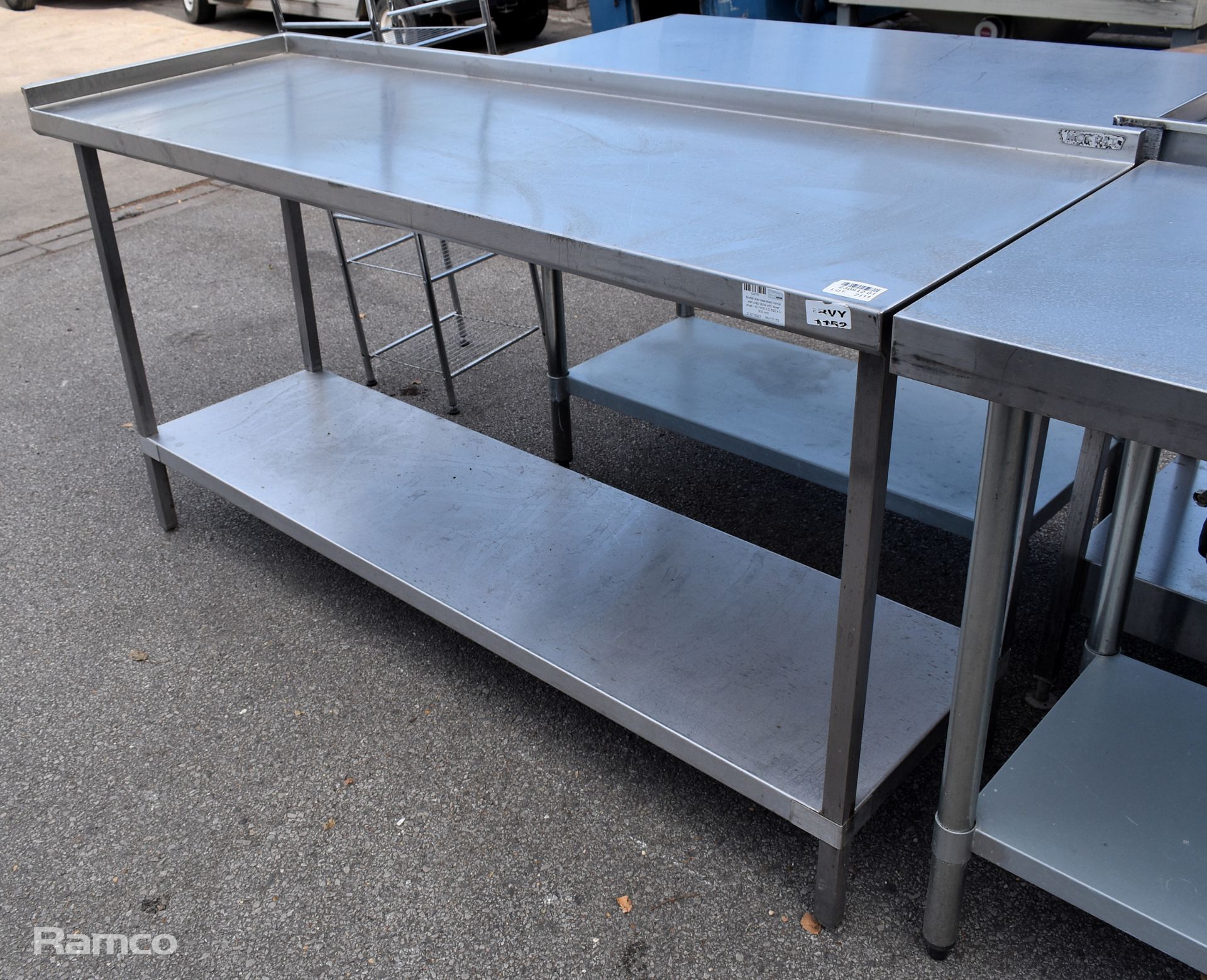 Moffat stainless steel prep table with lower shelf - W 1800 x D 600 x H 930mm - Image 3 of 3