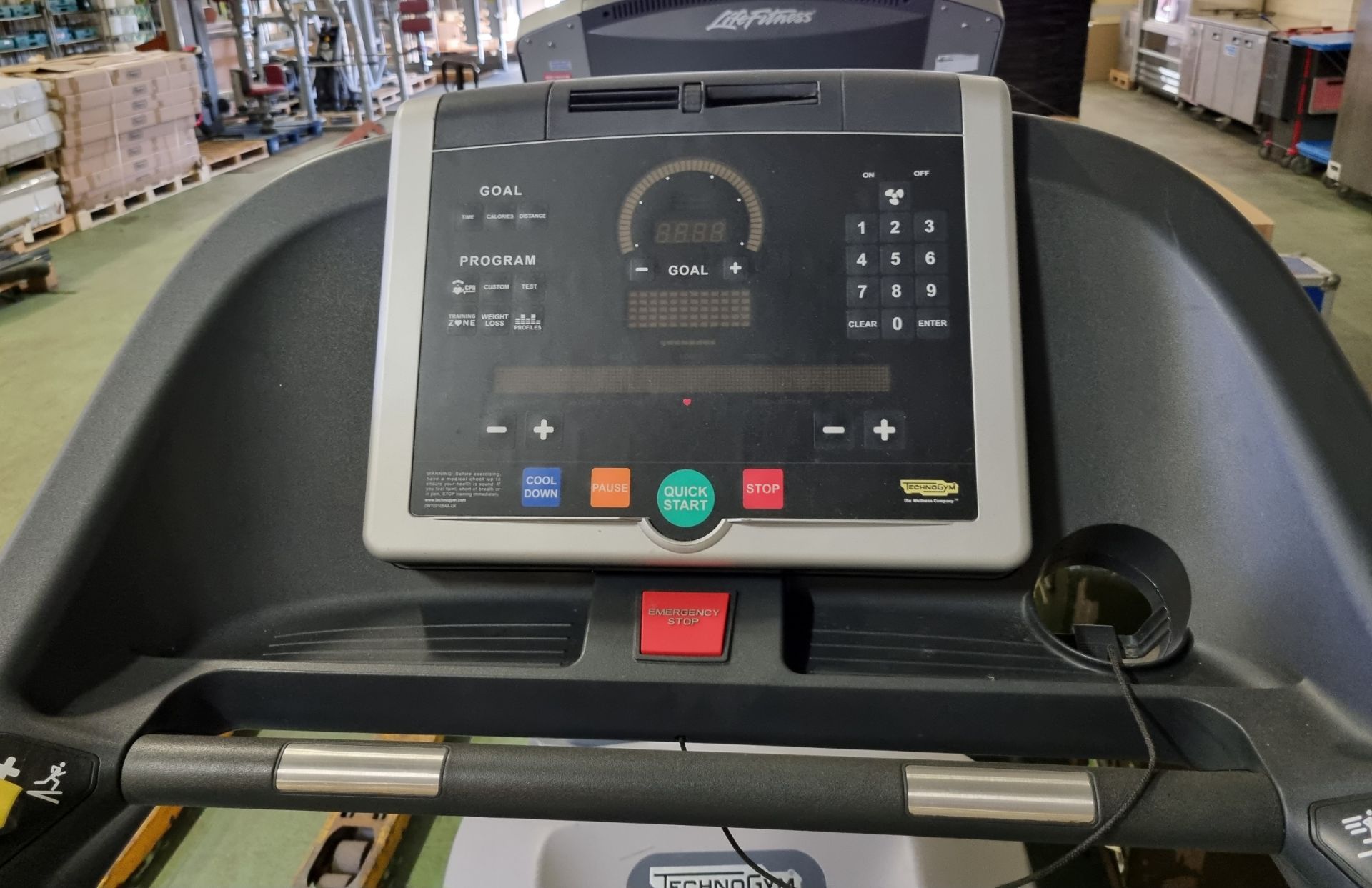 Technogym Run Now 700 treadmill - Image 4 of 4