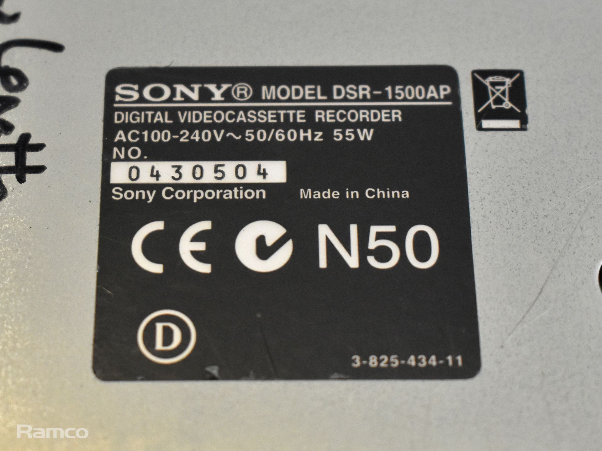 Sony DSR-25 DVCam digital videocassette recorder, Sony DSR-1500AP DVCam digital videocassette record - Image 5 of 7