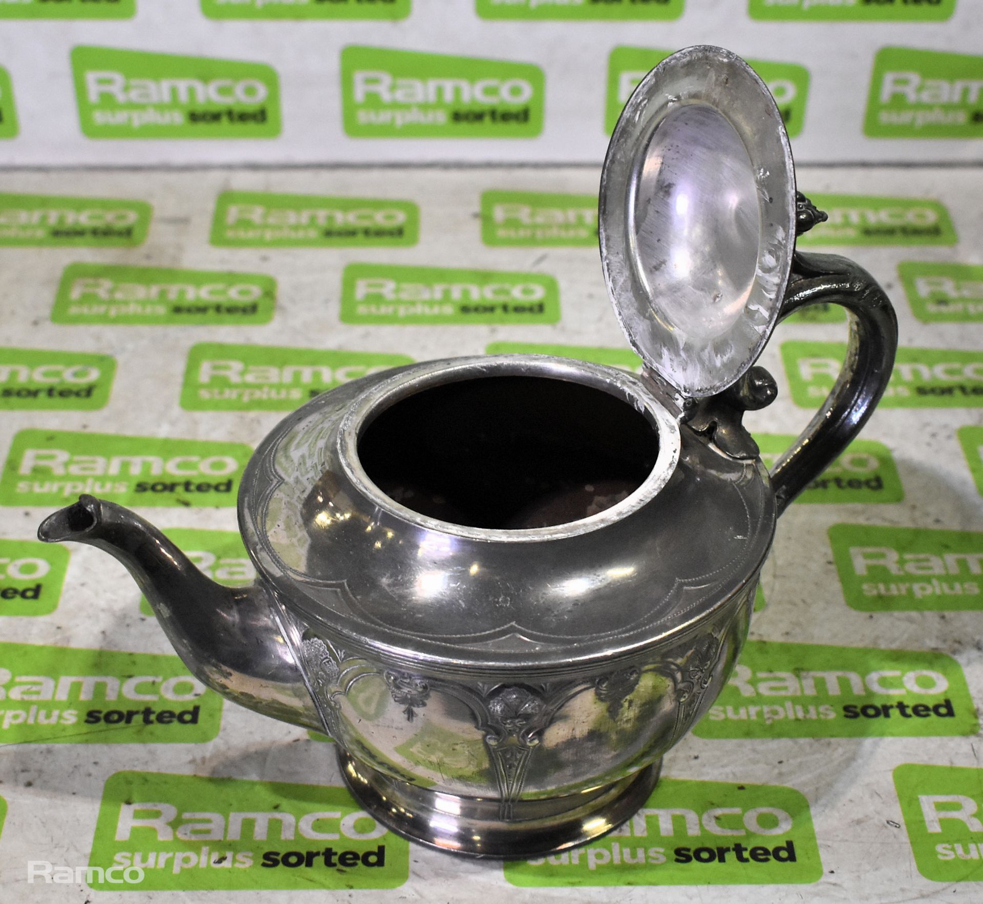 7x EPNS teapots mixed sizes and types - Image 8 of 13