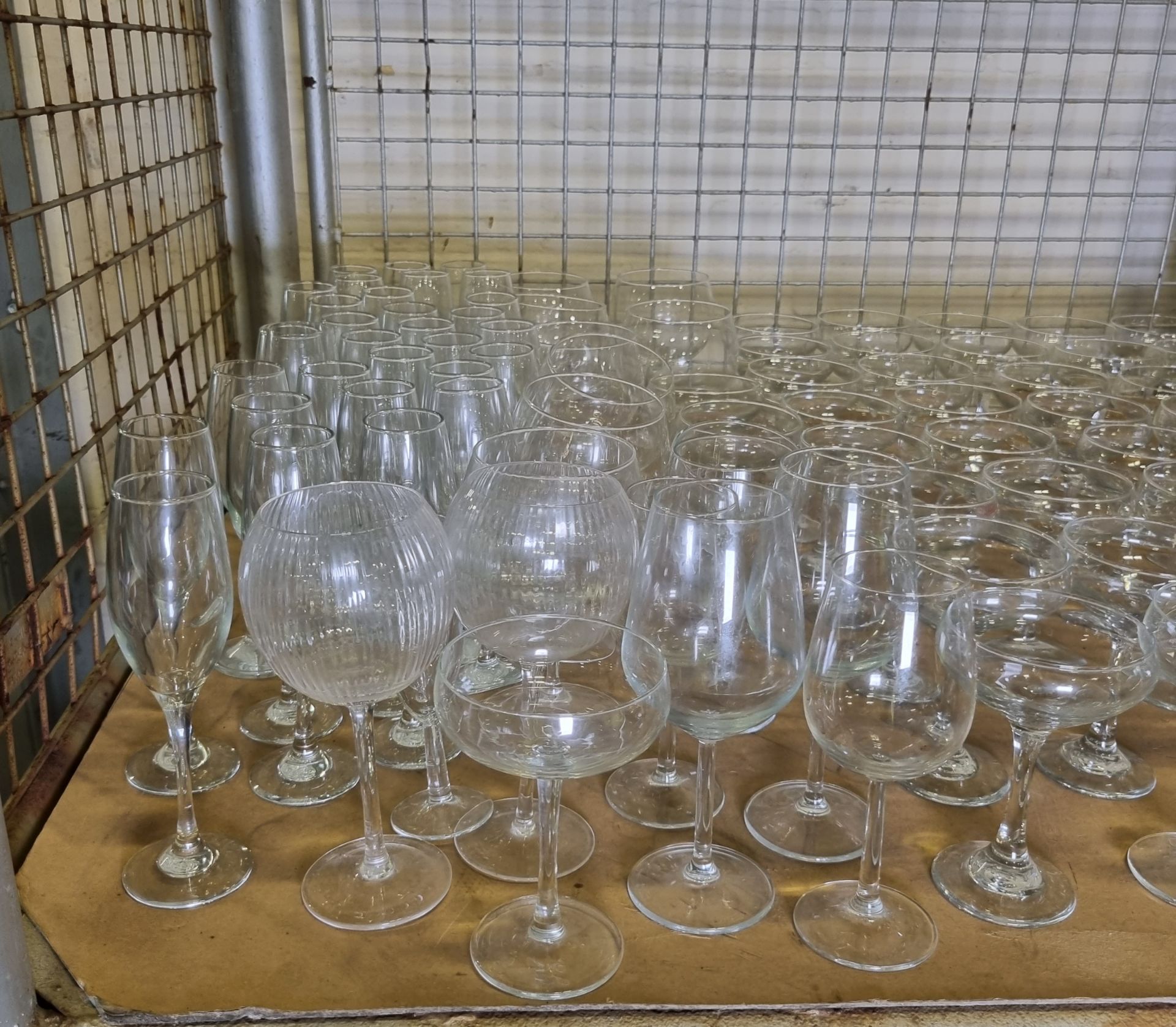 Glassware - martini, wine & flute glasses - Unknown quantity - Image 3 of 6