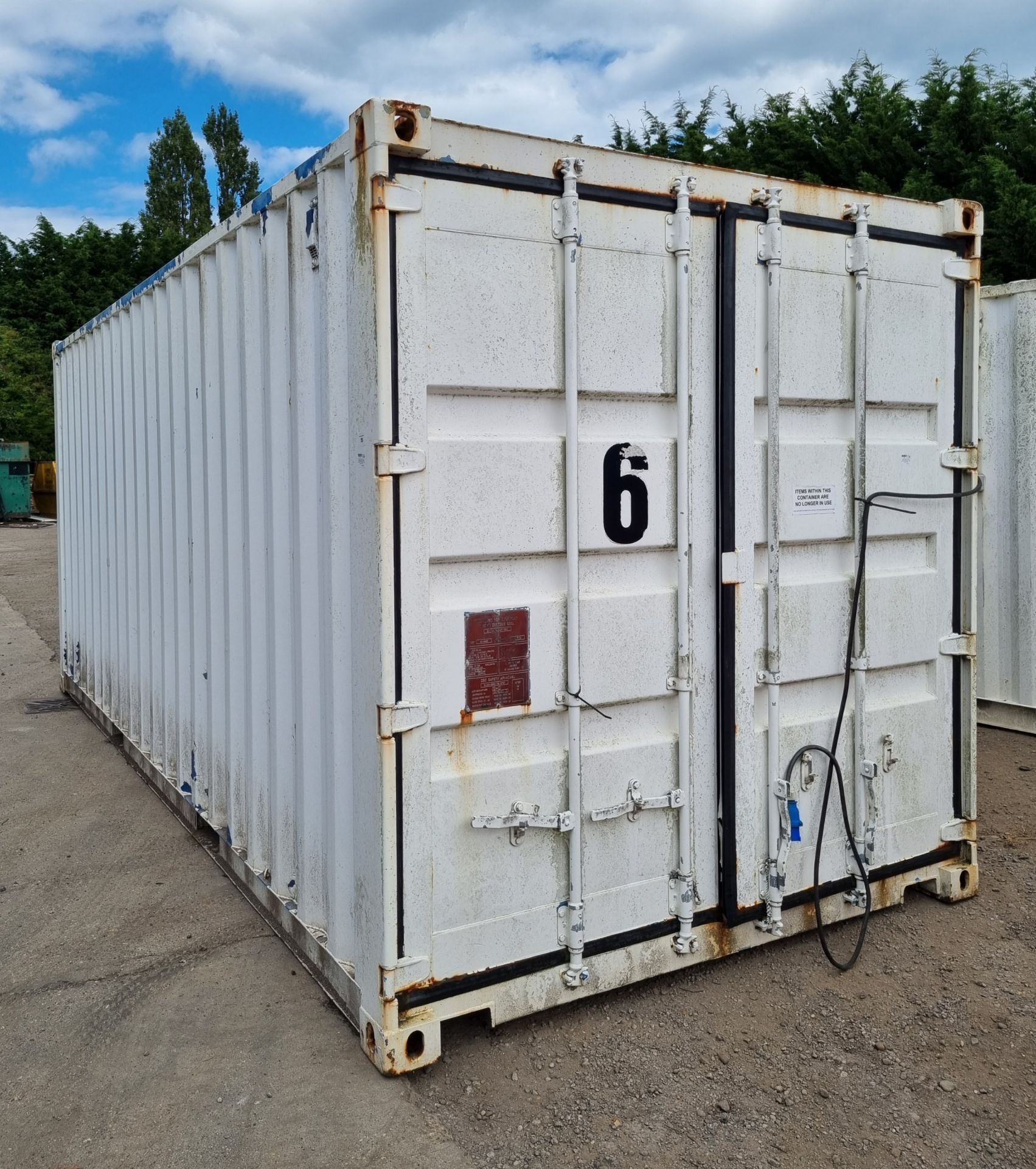 20 foot shipping container with fitted gantry crane rails, ramp and floor rollers - Image 6 of 15