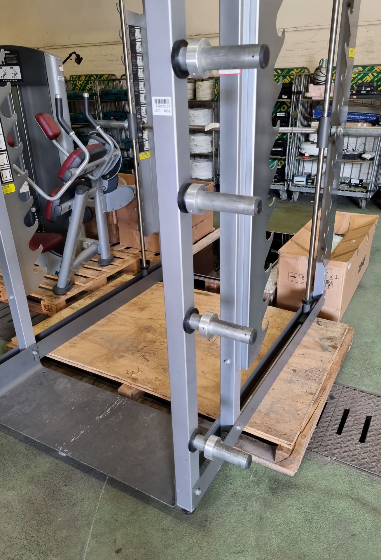 Star Trac Max Rack 3D multi - heavy weight training frame - W 1990 x D 1760 x H 2160 mm - Image 7 of 7