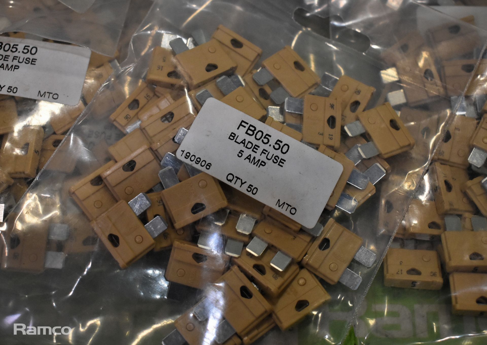 20x Packs of 50 FB05.50 5 AMP blade fuses - Bild 2 aus 3