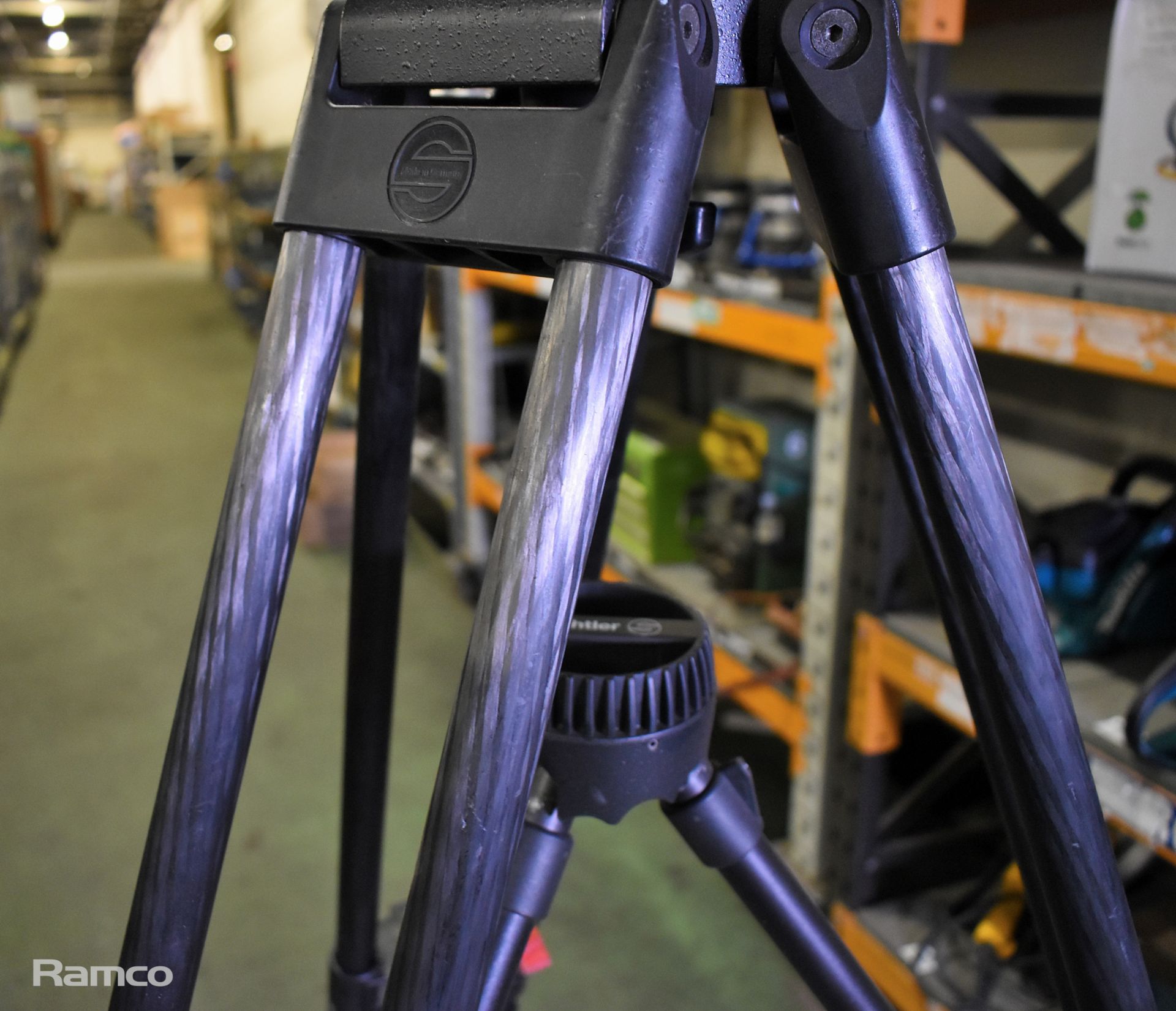 Sachtler ENG 2 CF tripod with Video 18P head - max height 155cm - max weight 40kg - Image 4 of 6