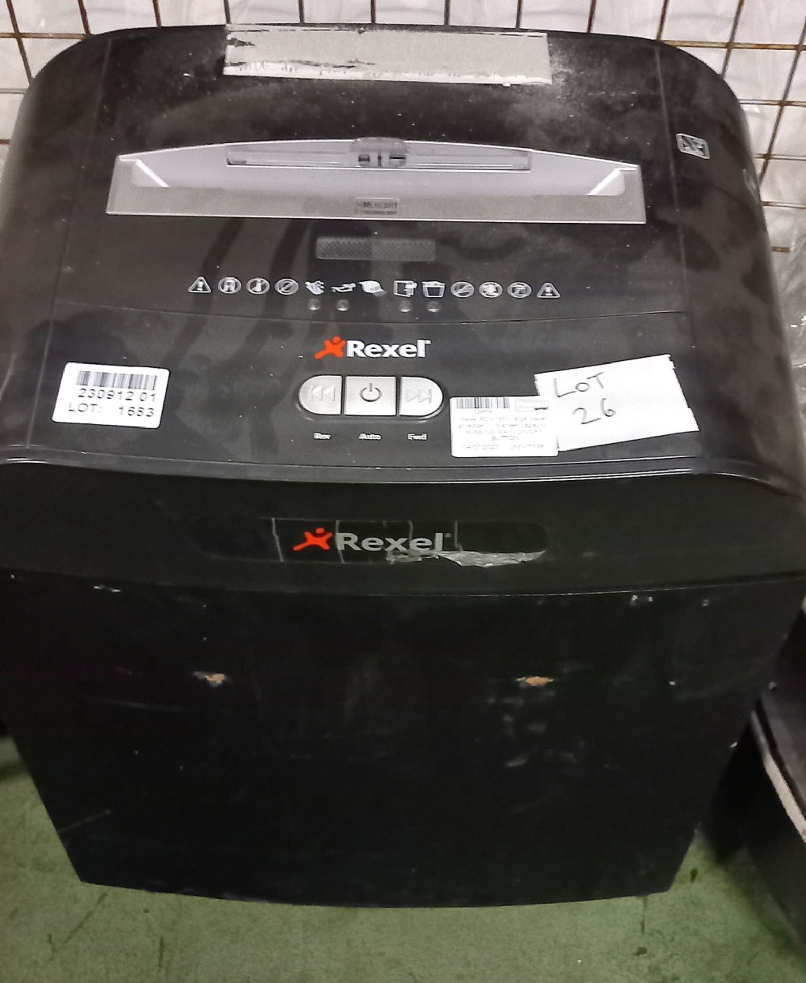 Rexel RDX1850 large paper shredder - 18 sheet capacity - MISSING MAIN ON/OFF BUTTON
