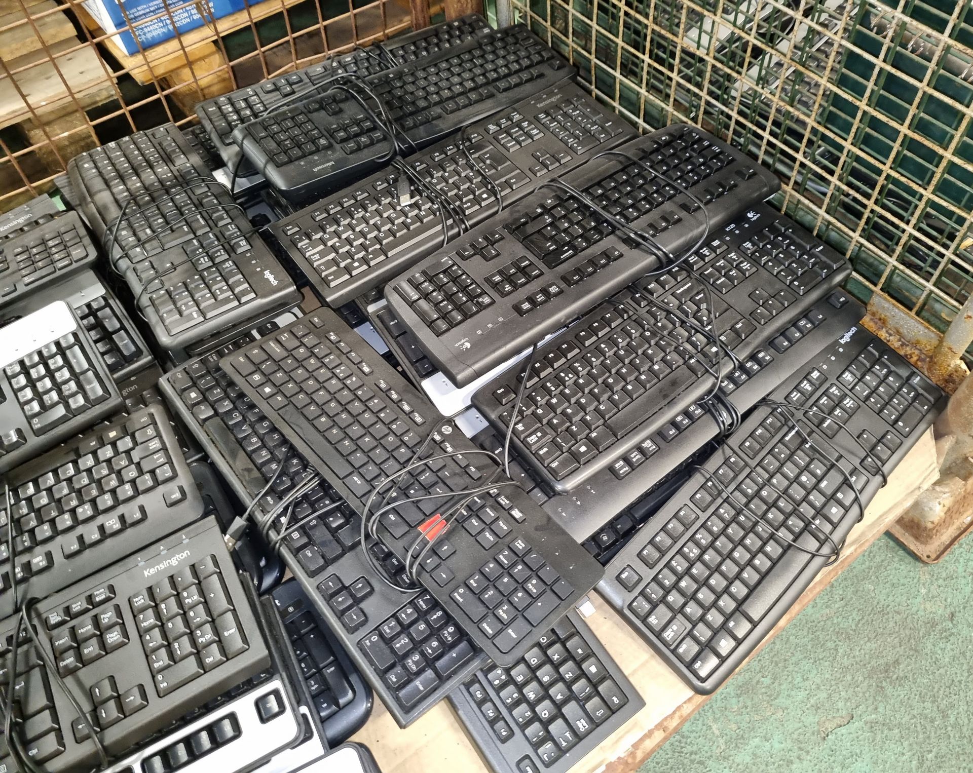 90x computer keyboards of multiple makes - HP, Logitech and Kensington - Image 5 of 5