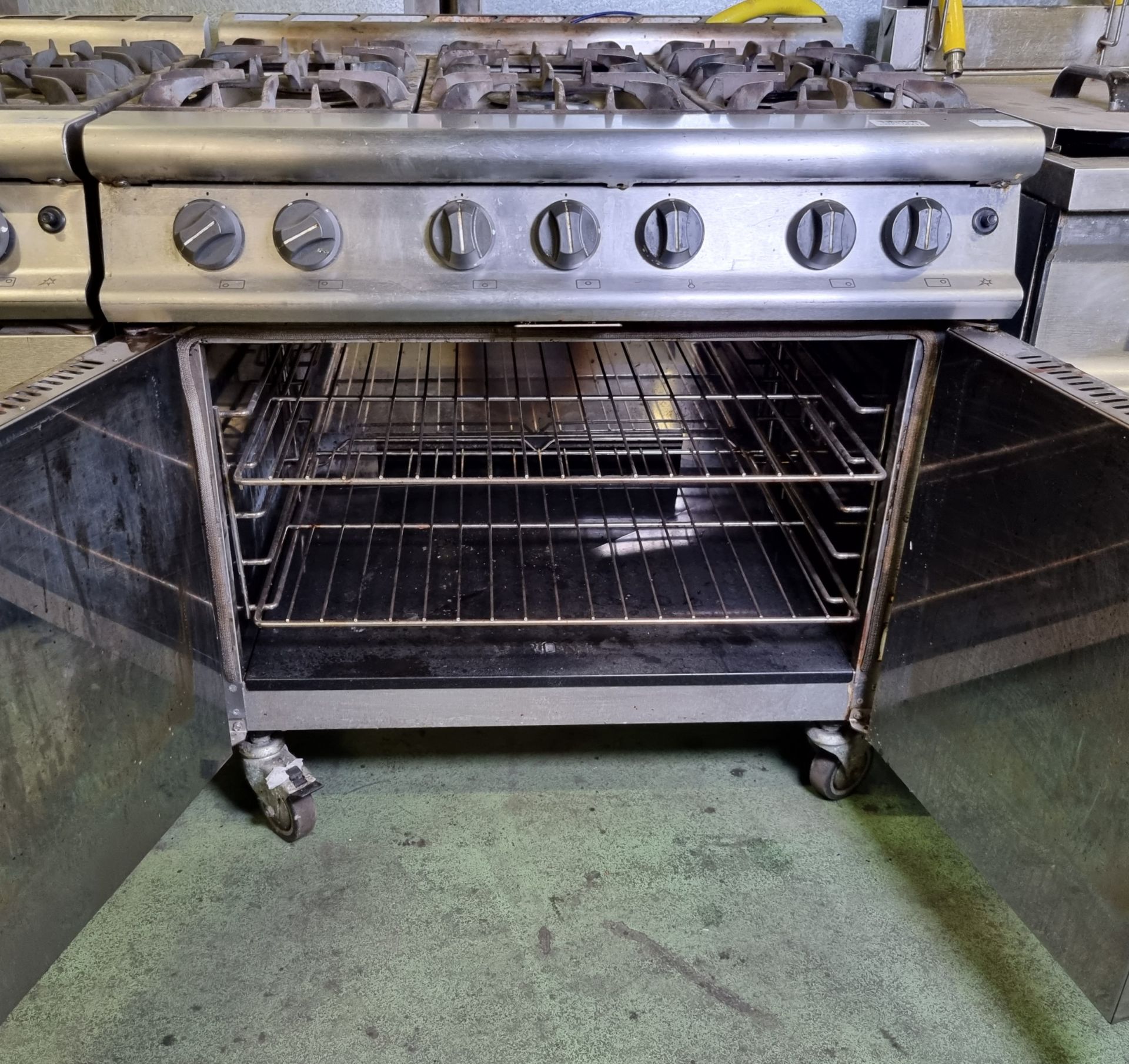Falcon G3101 stainless steel 6 burner gas oven range - W 900 x D 800 x H 940mm - Image 3 of 3