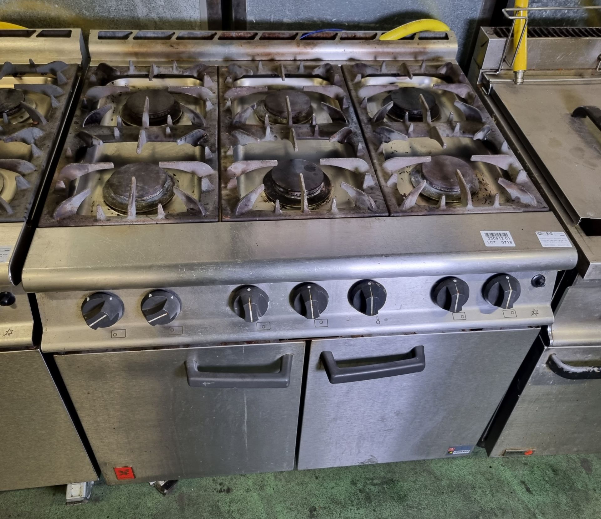 Falcon G3101 stainless steel 6 burner gas oven range - W 900 x D 800 x H 940mm - Image 2 of 3
