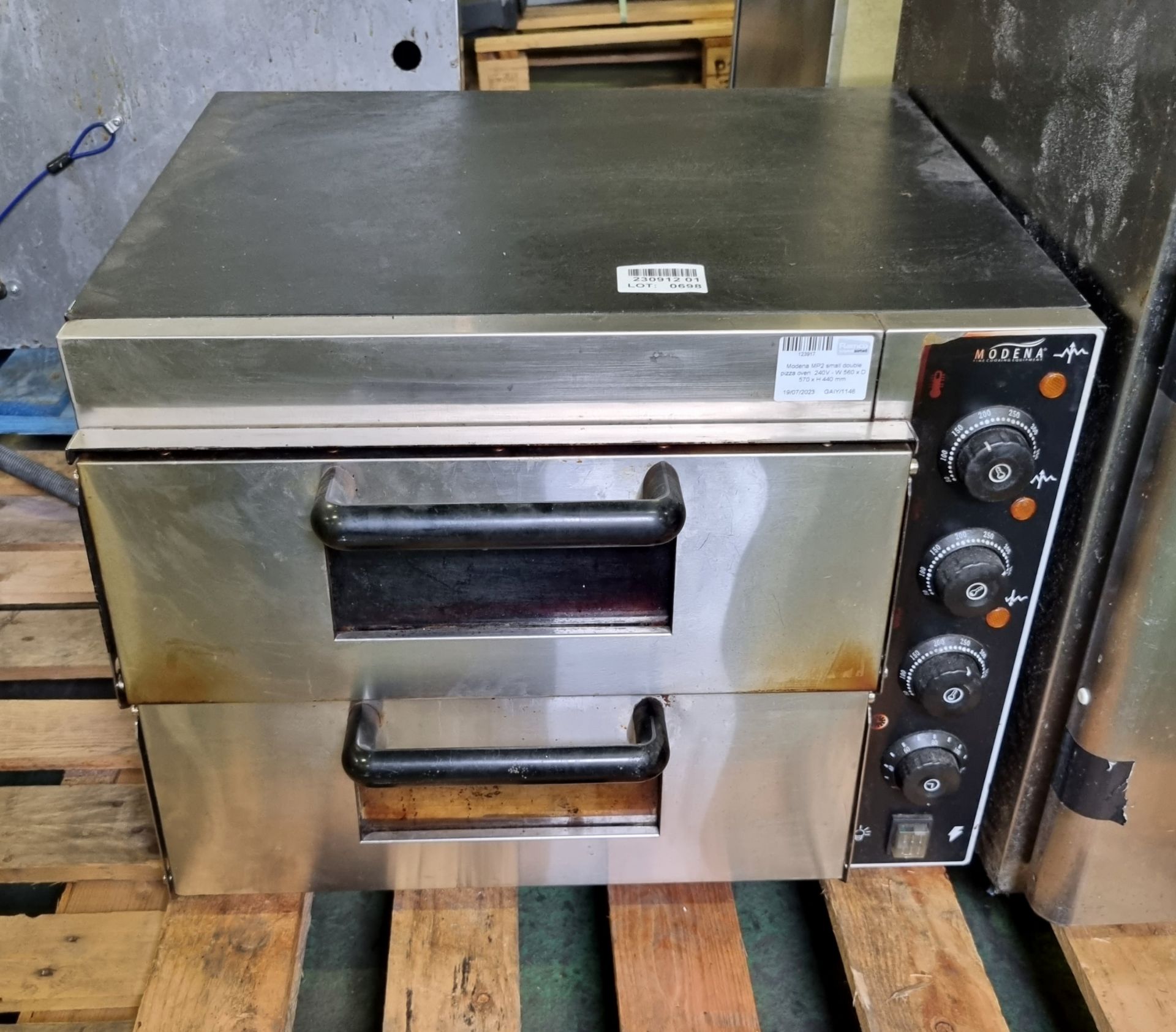 Modena MP2 small double pizza oven 240V - W 560 x D 570 x H 440 mm