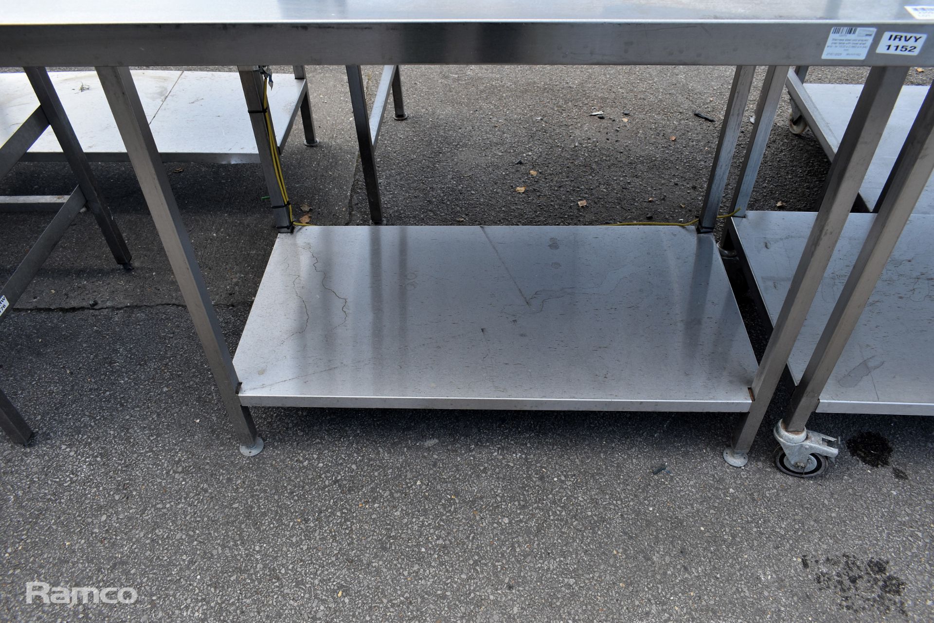 Stainless steel prep table with lower shelf - W 1500 x D 660 x H 940mm - Bild 3 aus 3