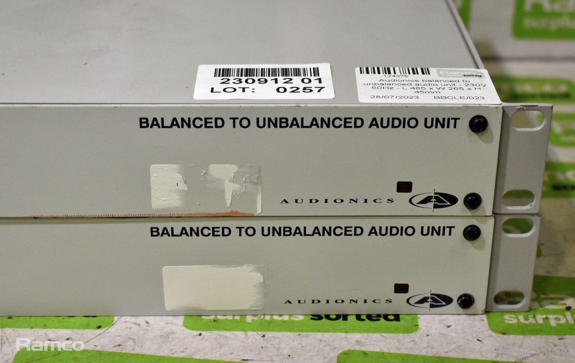 2x Audionics balanced to unbalanced audio units - 230V 50Hz - L 485 x W 265 x H 45mm - Bild 2 aus 4