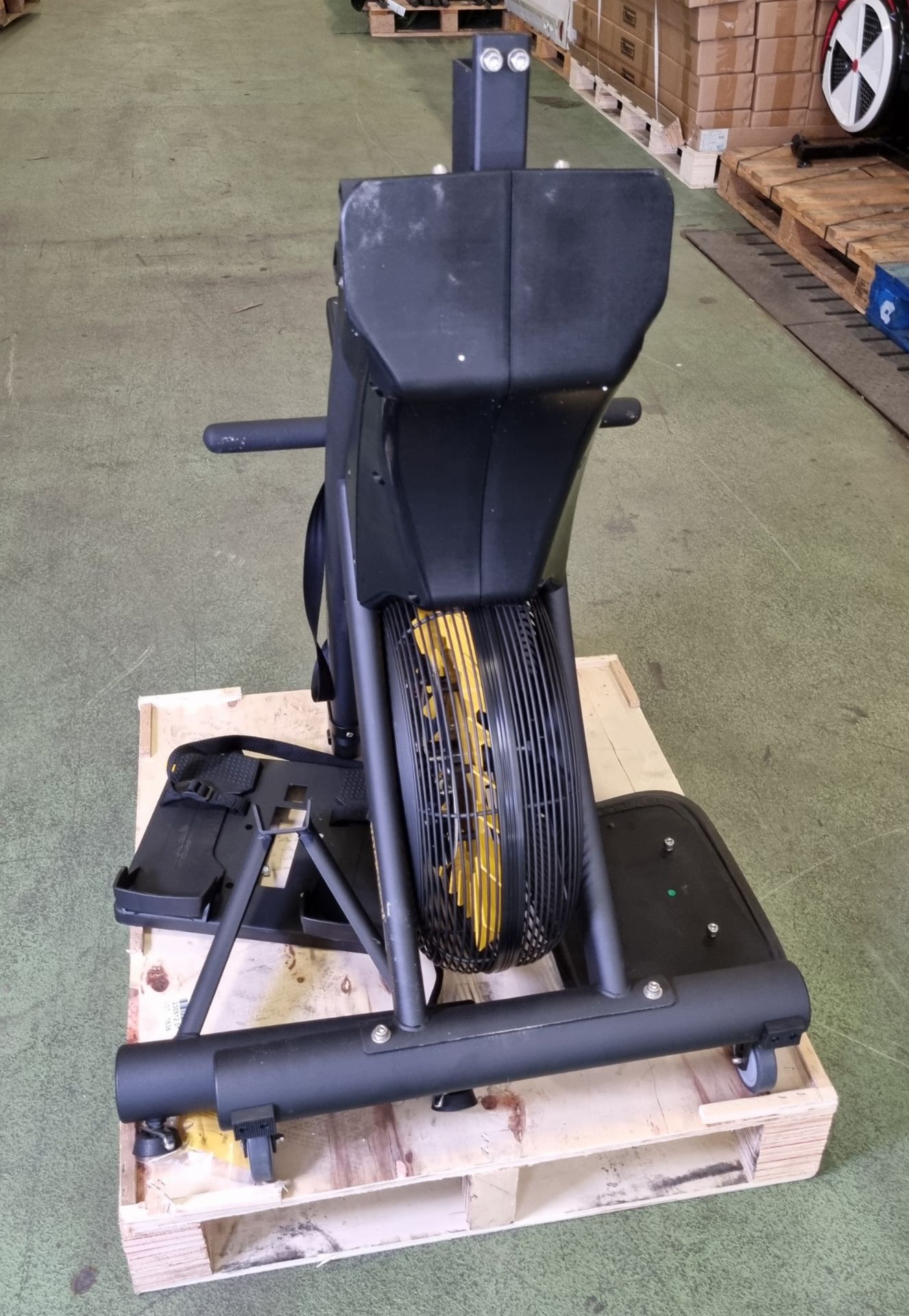 Raze Renegade air rower - SPARES AND REPAIRS - MAIN BODY / SEAT RAIL MISSING - Image 3 of 7