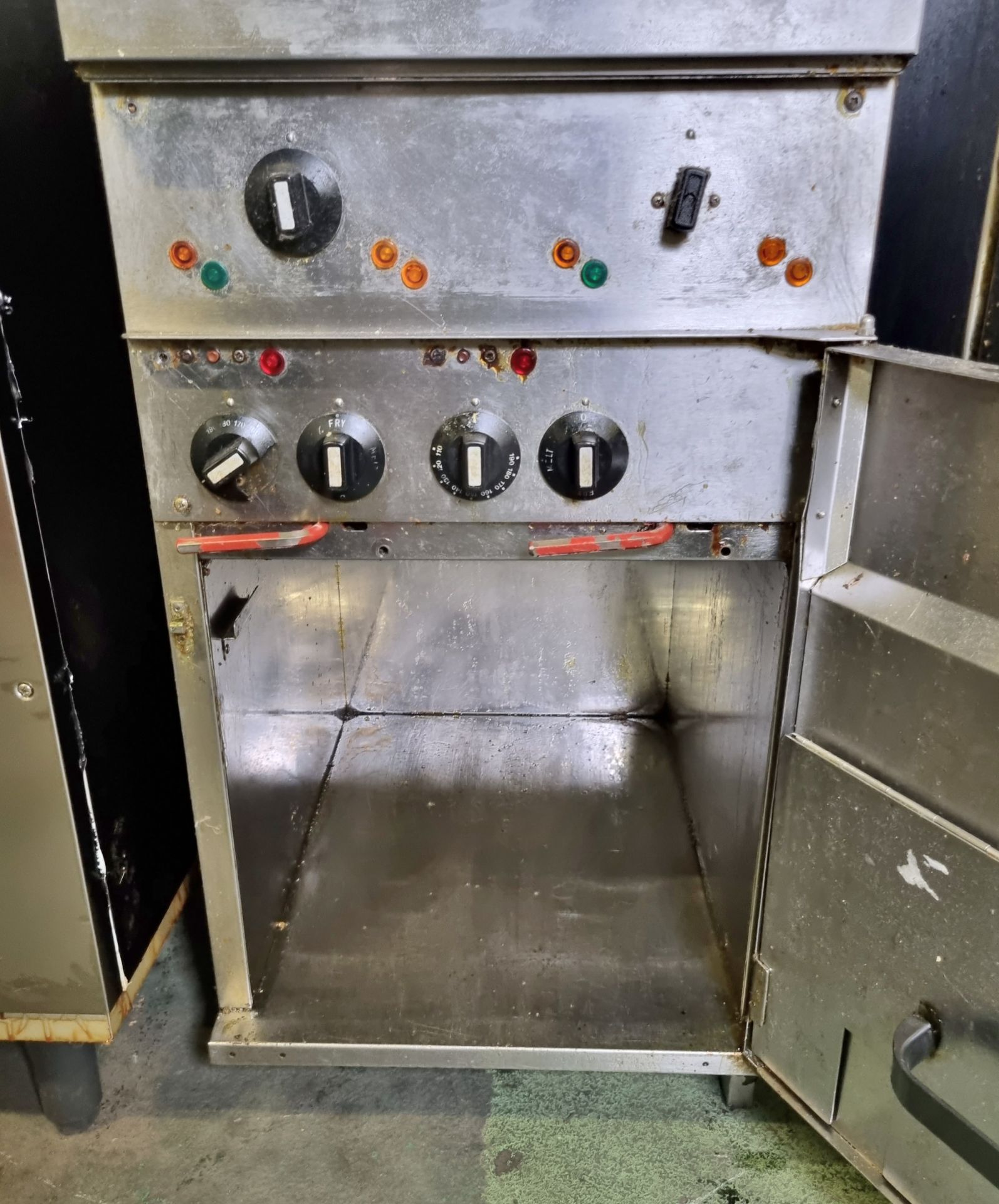 Twin tank electric fryer - no baskets - W 400 x D 600 x H 1000 mm - Bild 4 aus 4