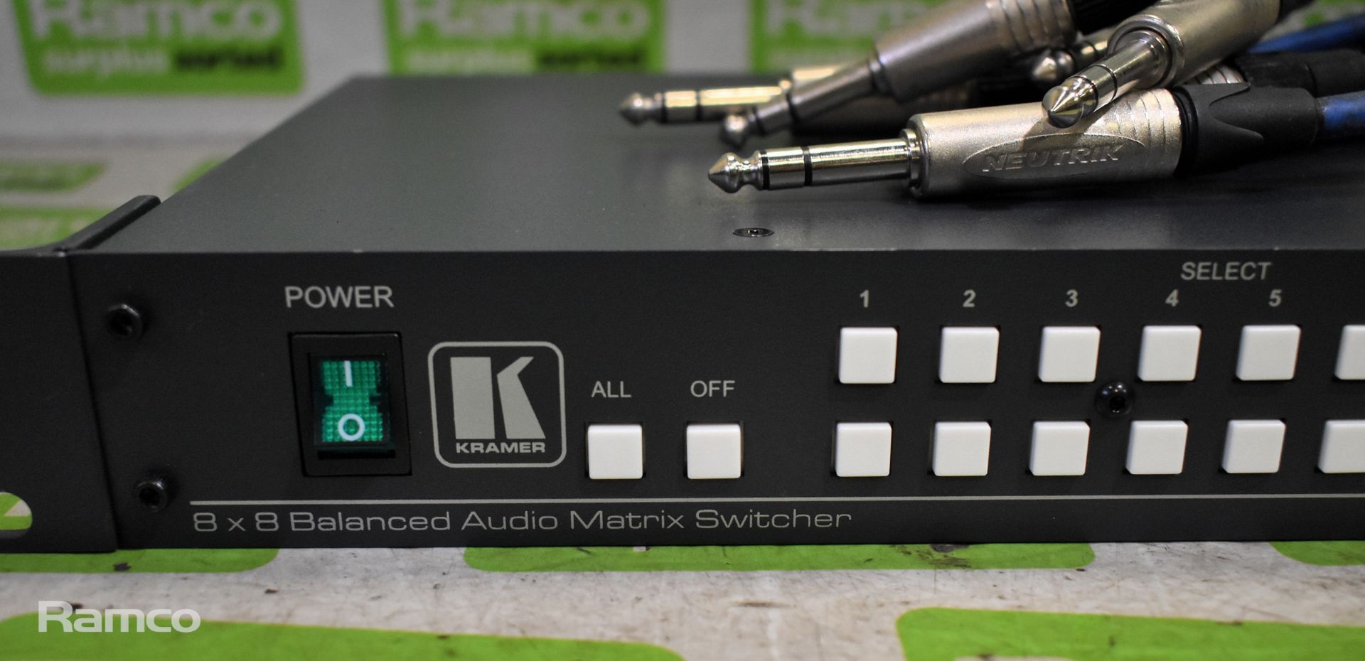 Kramer VS-88A 8x8 balanced audio matrix switcher - Bild 2 aus 3
