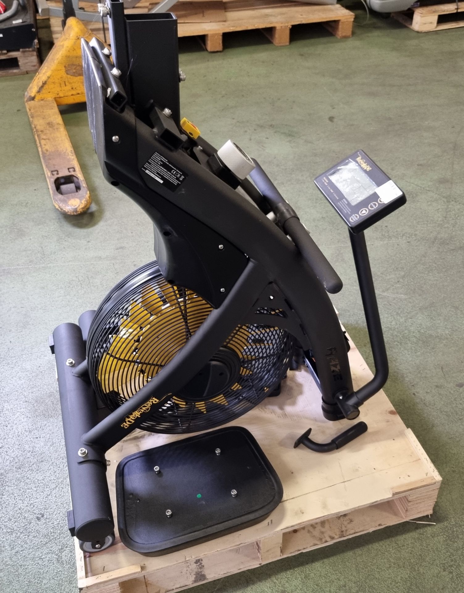 Raze Renegade air rower - SPARES AND REPAIRS - MAIN BODY / SEAT RAIL MISSING - Image 4 of 7