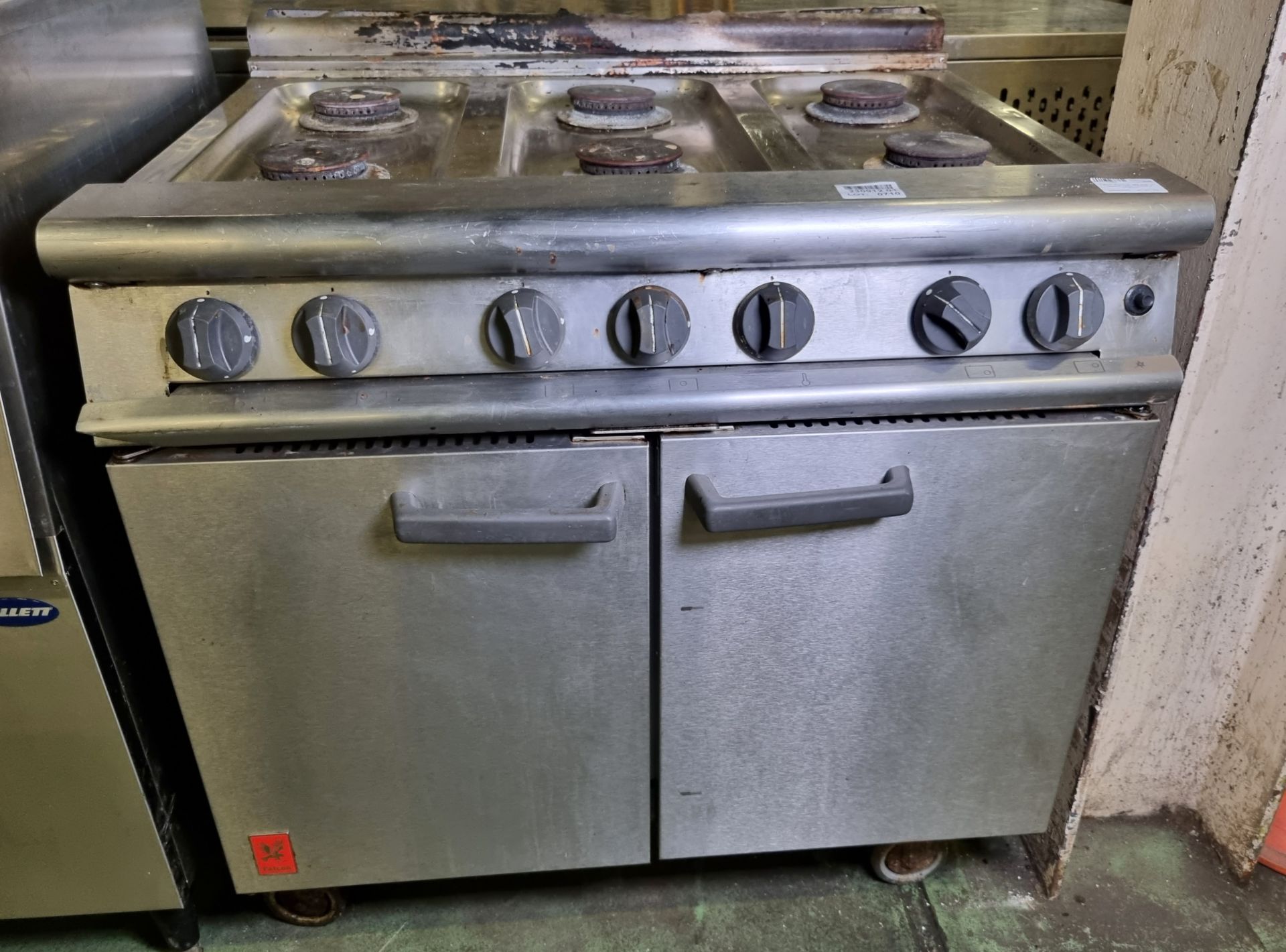 Falcon 6-burner gas oven on casters H890 x W900 x D790mm