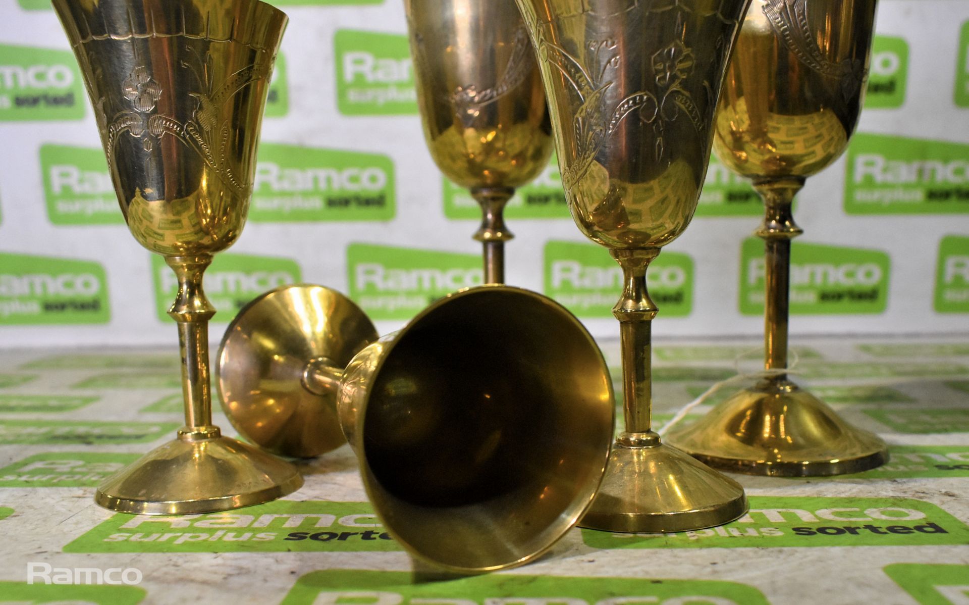 5x Brass goblets - mixed sizes - Image 4 of 4