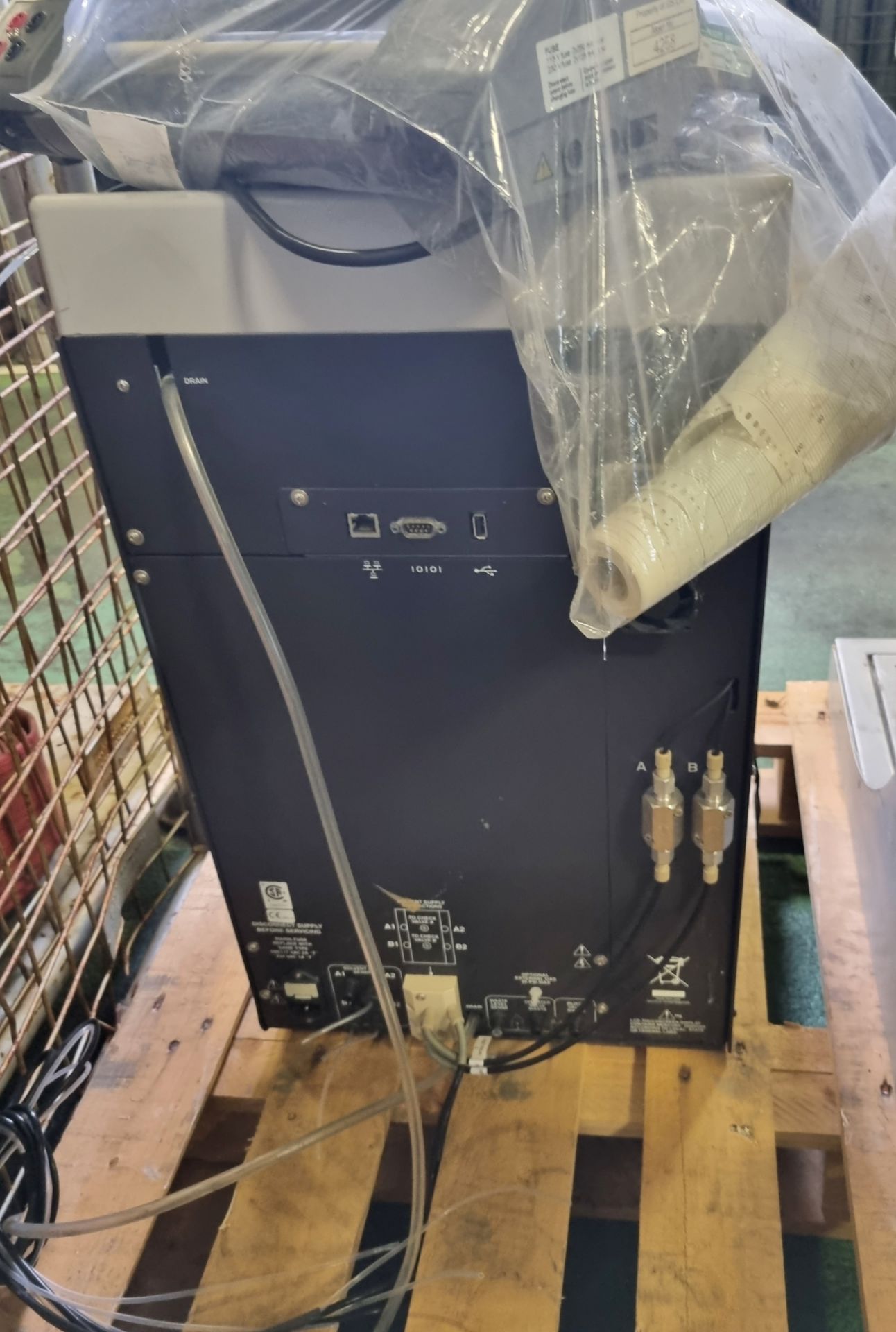 Astec Monair BEC8-001 fume cabinet, Teledyne ISCO combi flash RF chromatography system - s/n 208E201 - Bild 6 aus 14