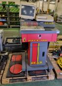Bear Pace 100 four wheel laser alignment system - BROKEN MONITOR - AS SPARES OR REPAIRS