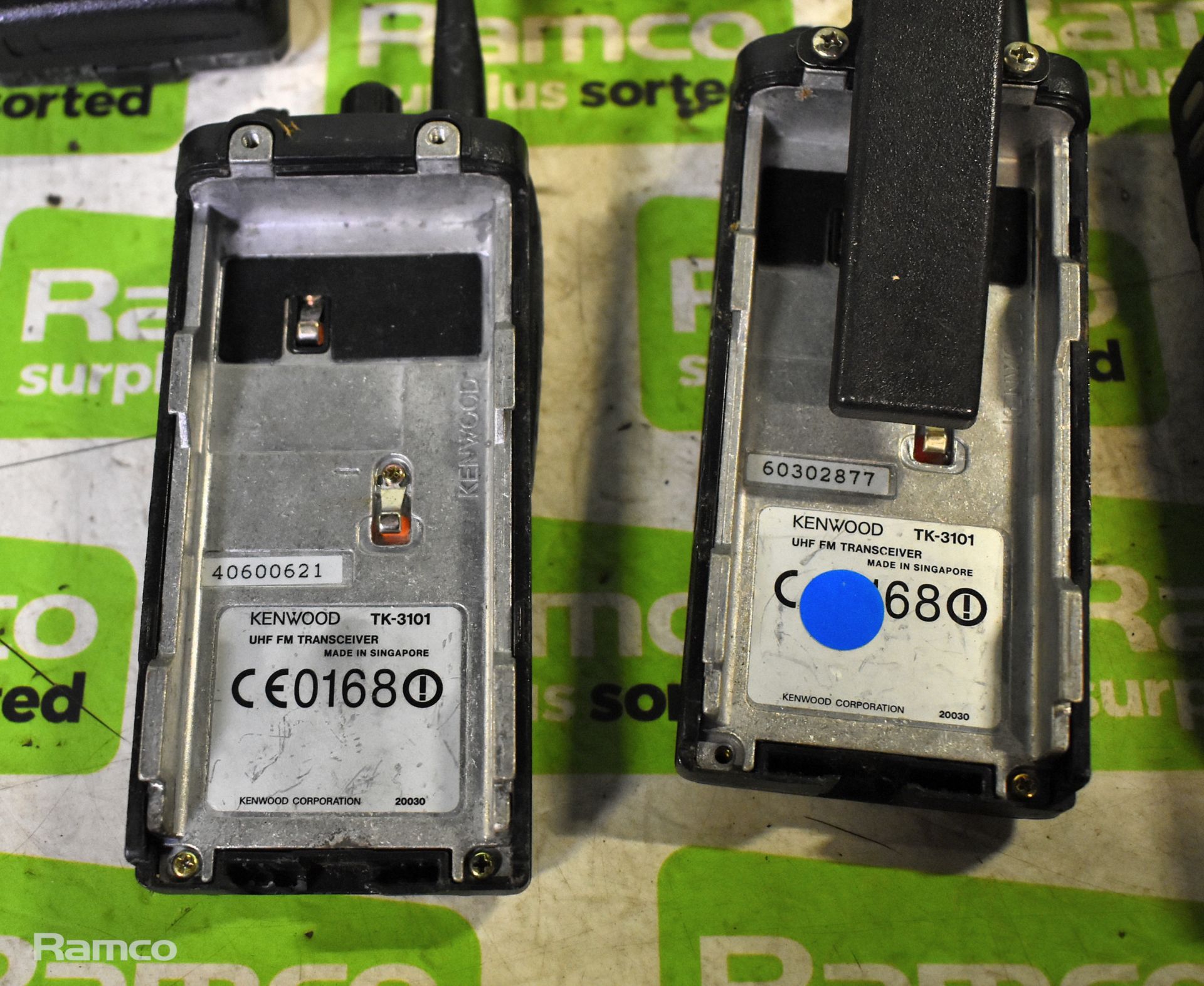 Approx 57x assorted two way radios - 19x Motorola GP900, 19x GP300, 10x Vertex, 1x Icom, 1x Maxon - Image 3 of 6