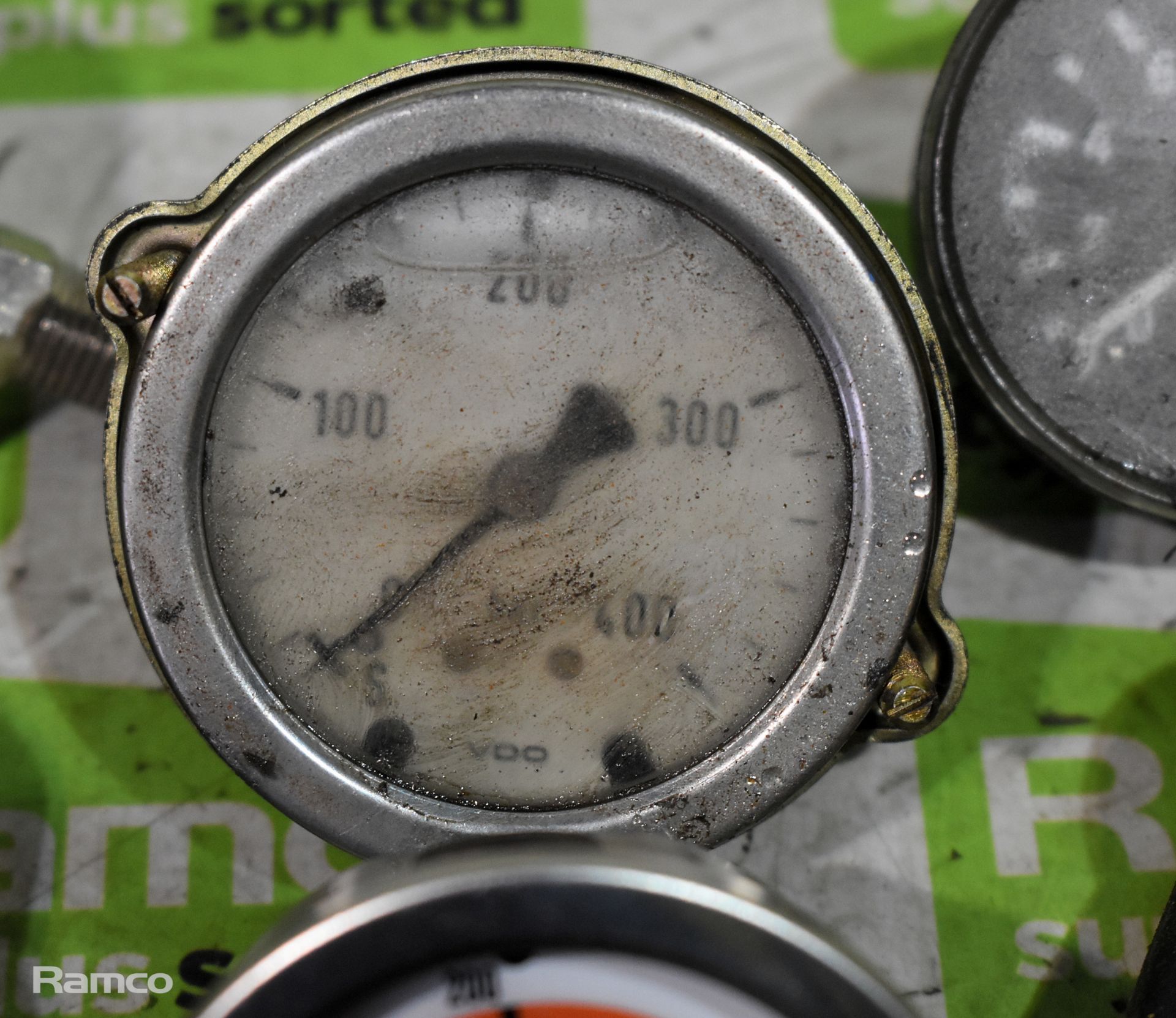 Pressure gauges - Image 6 of 6