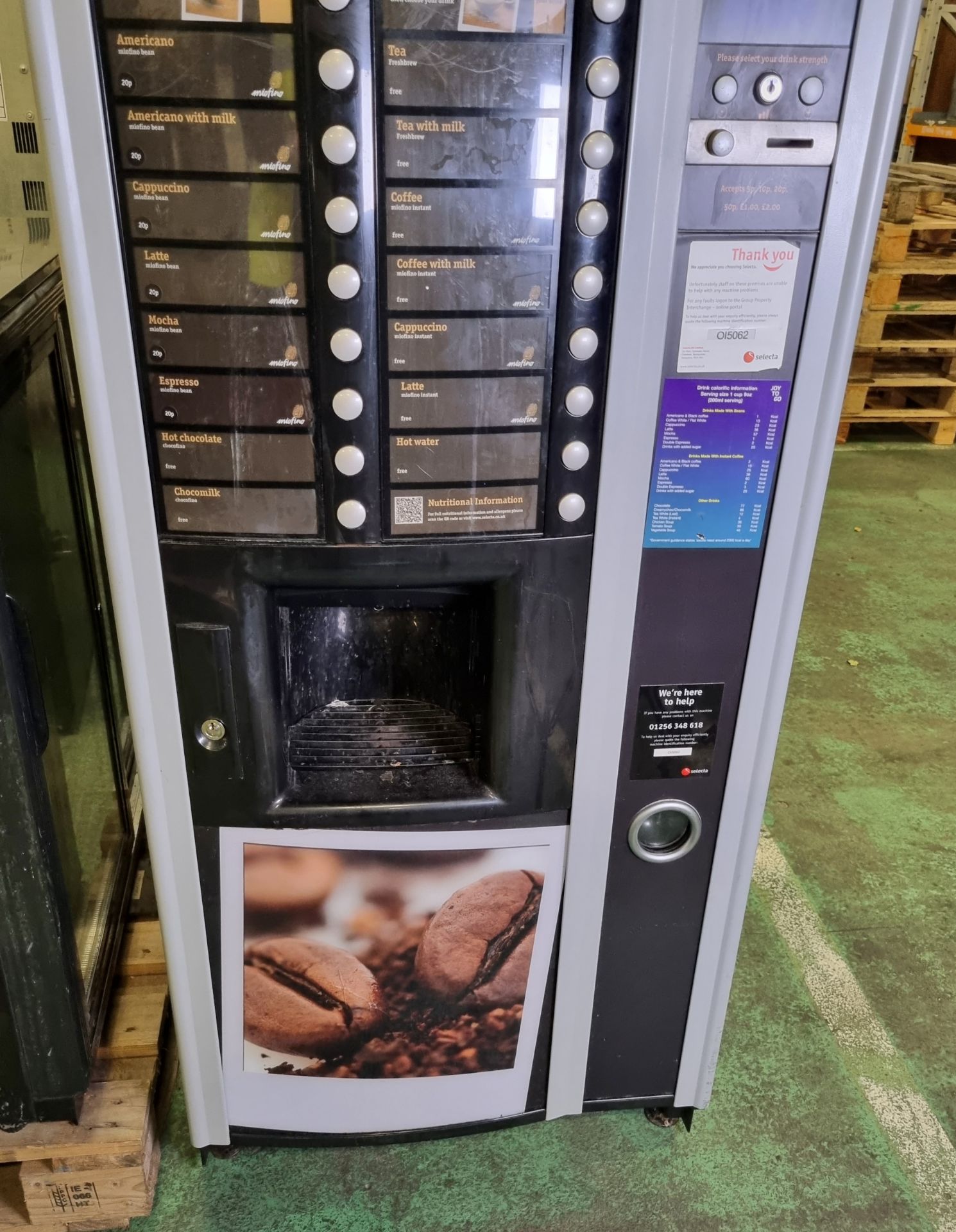 Miofino Selecta hot drinks vending machine H 1850 x W 750 x D 650mm