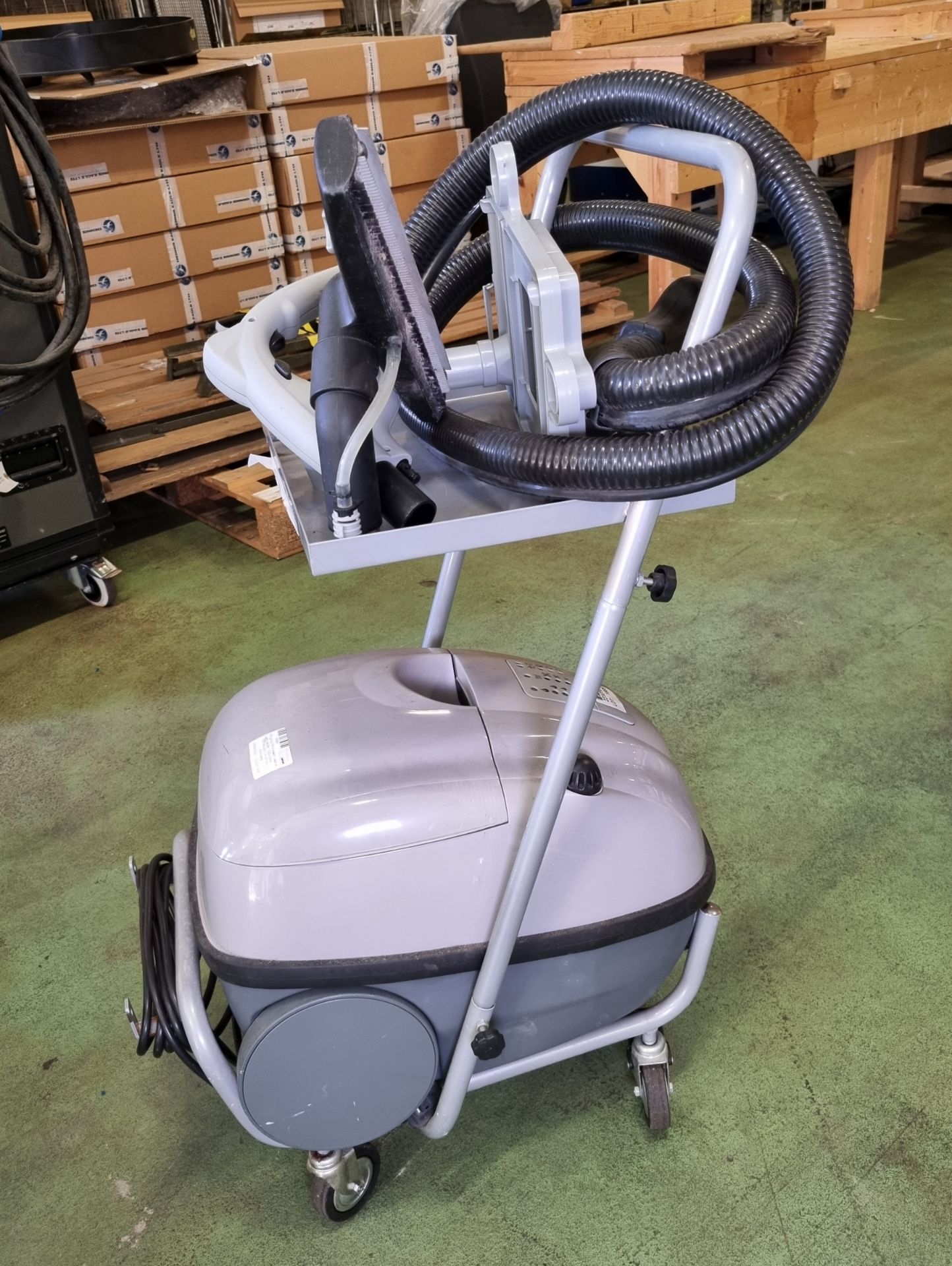 KS group IPX4 steam cleaner with trolley - 230V - 50hz - L 650 x W 430 x H 970mm - Incomplete - Image 4 of 4