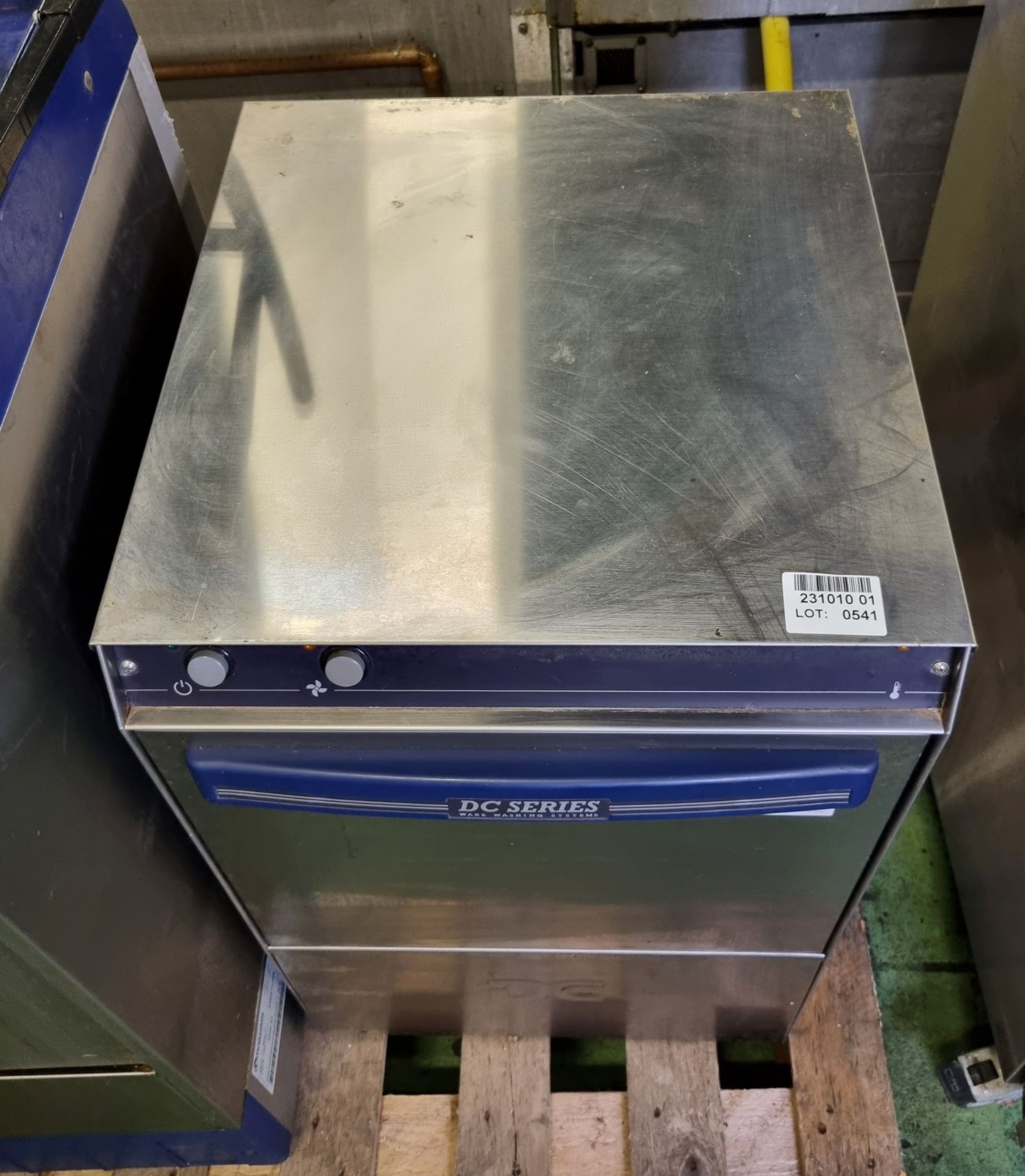 DC series SG40H glasswasher - Image 2 of 5