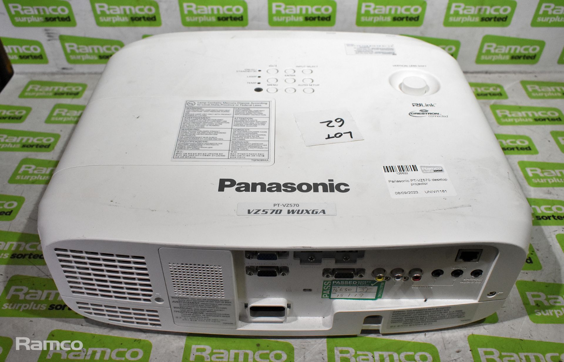 Panasonic PT-VZ570 desktop projector - Bild 2 aus 3