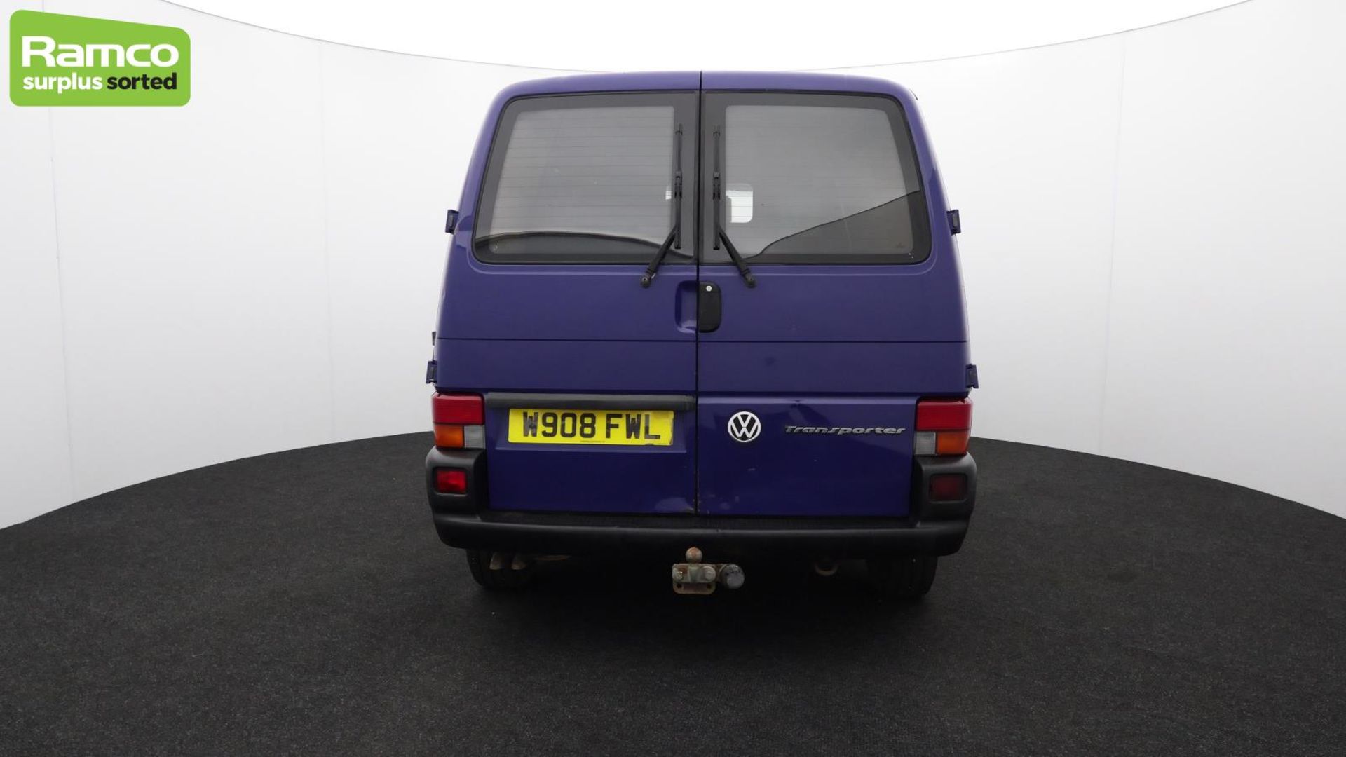 Volkswagen 1000TD Transporter van - 1.9L diesel - 53439 miles - SWB - blue - Image 7 of 68