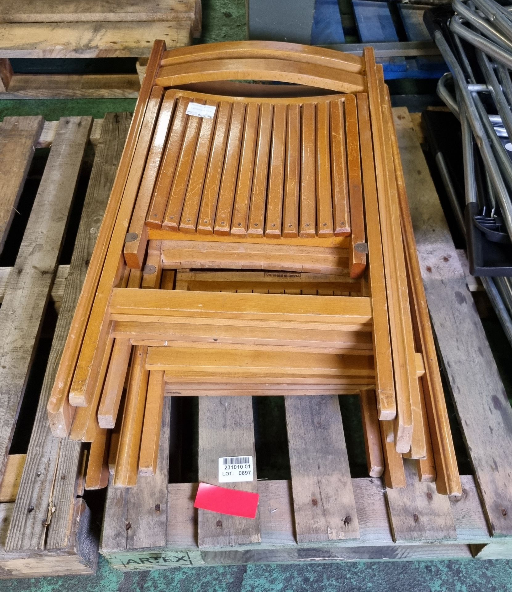 4x Wooden folding chairs